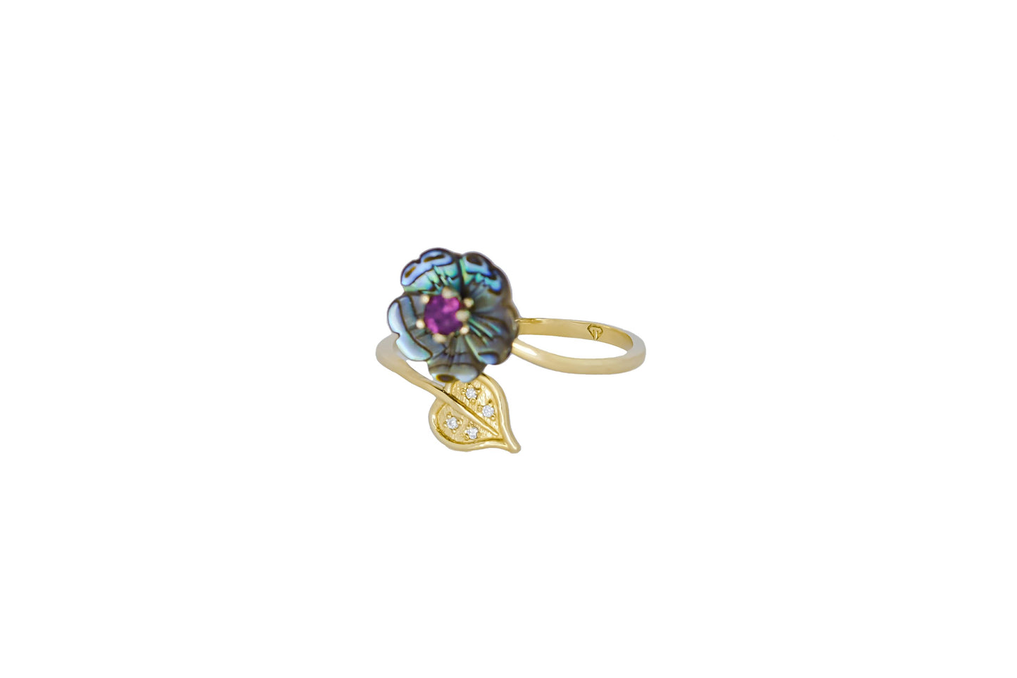 Amethyst gold ring.