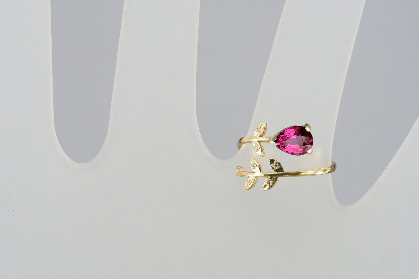 Pear garnet 14k gold ring