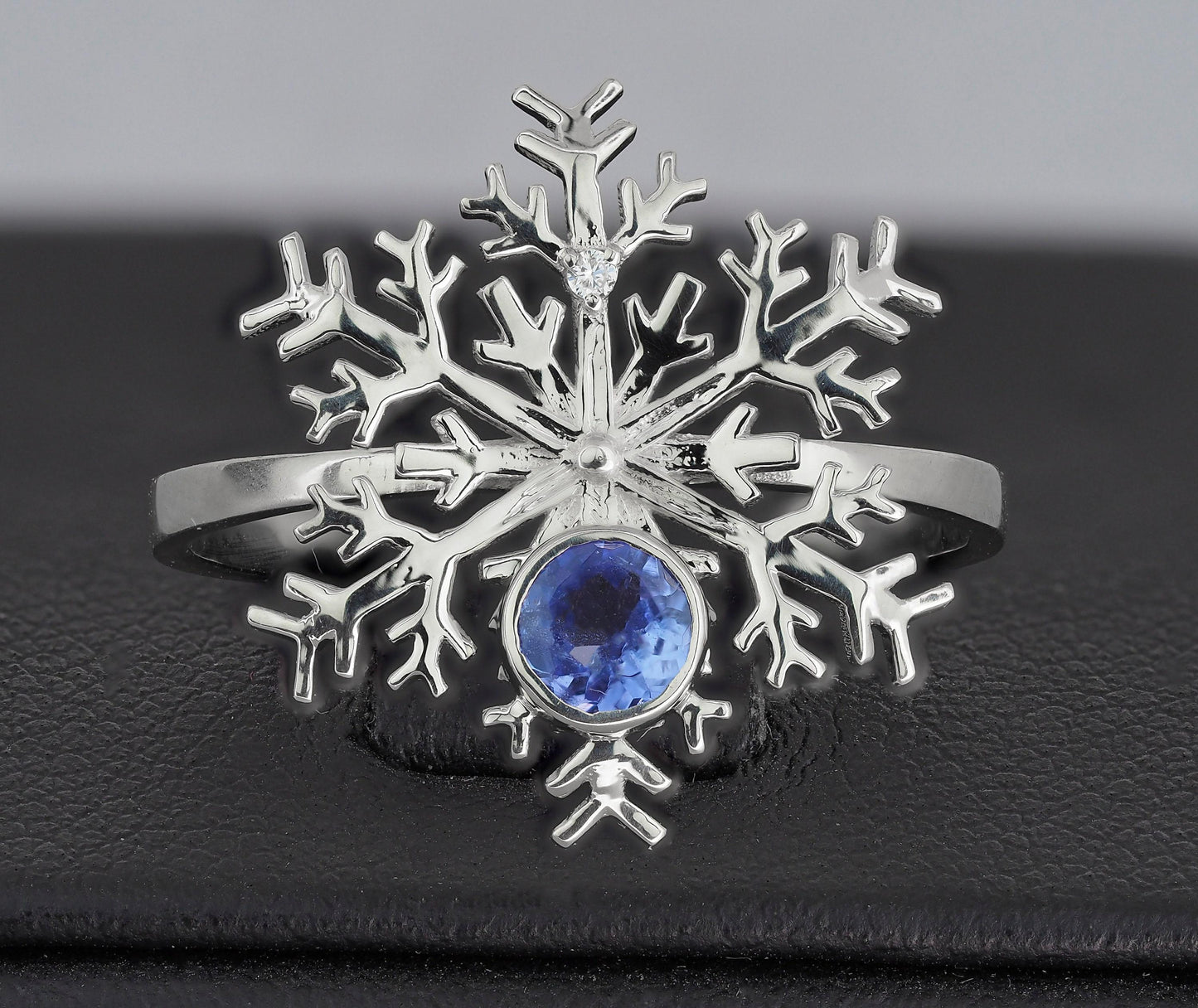 Tanzanite Snowflake gold 14k Ring