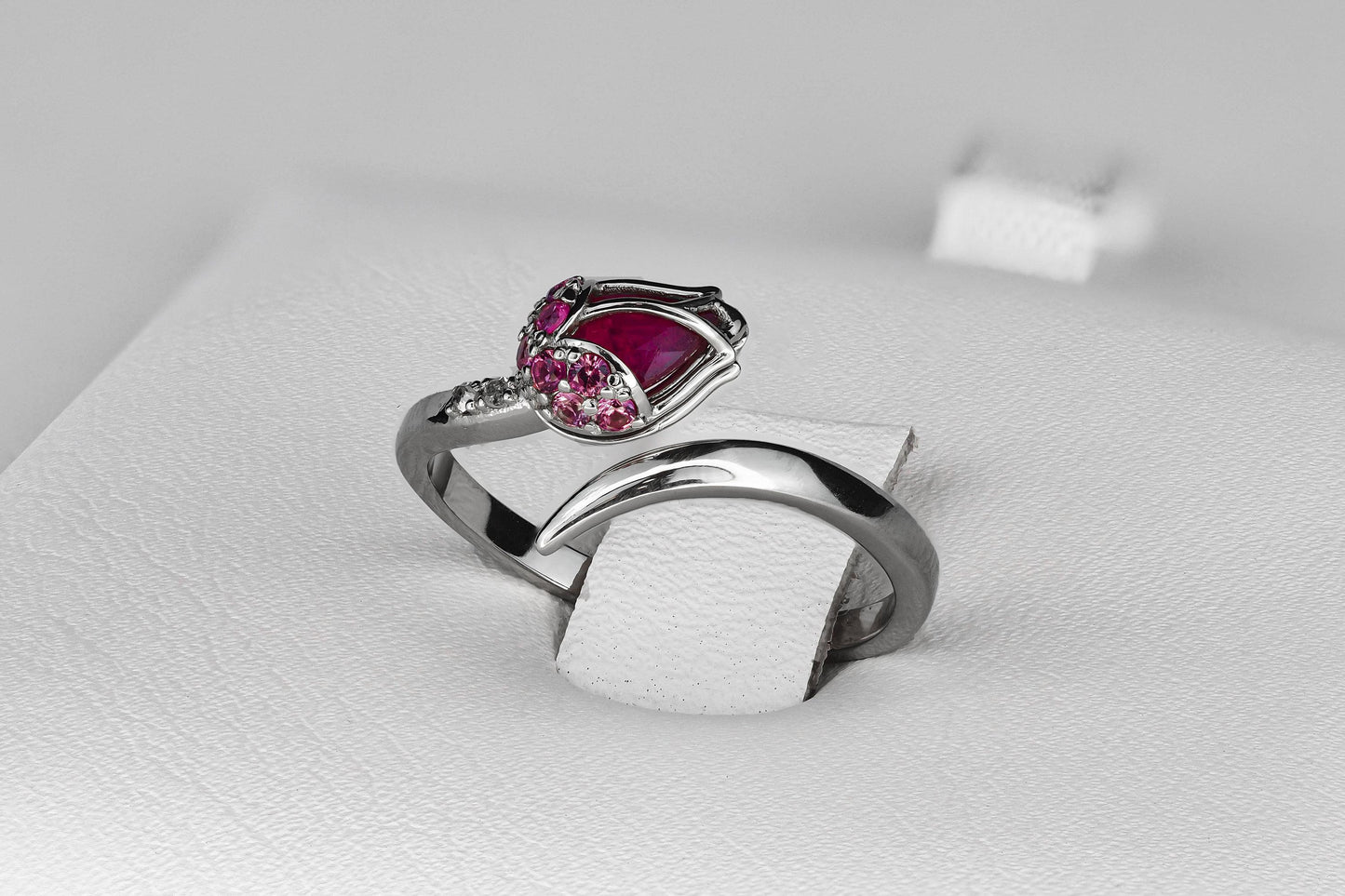 Tulip Ring with ruby in 14k gold