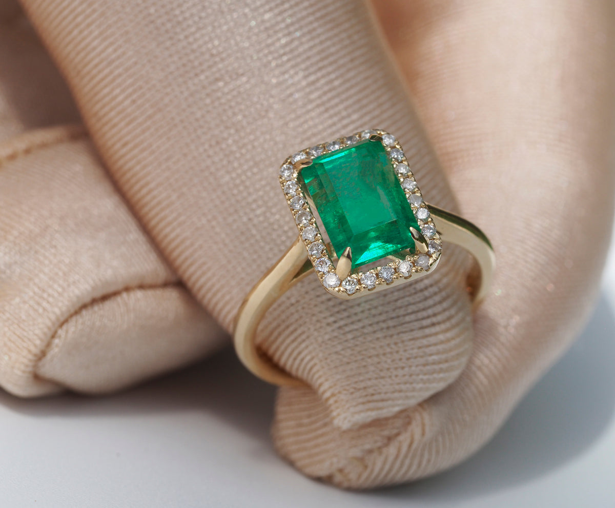 14k gold emerald Ring. Certified emerald ring. Octagon emerald