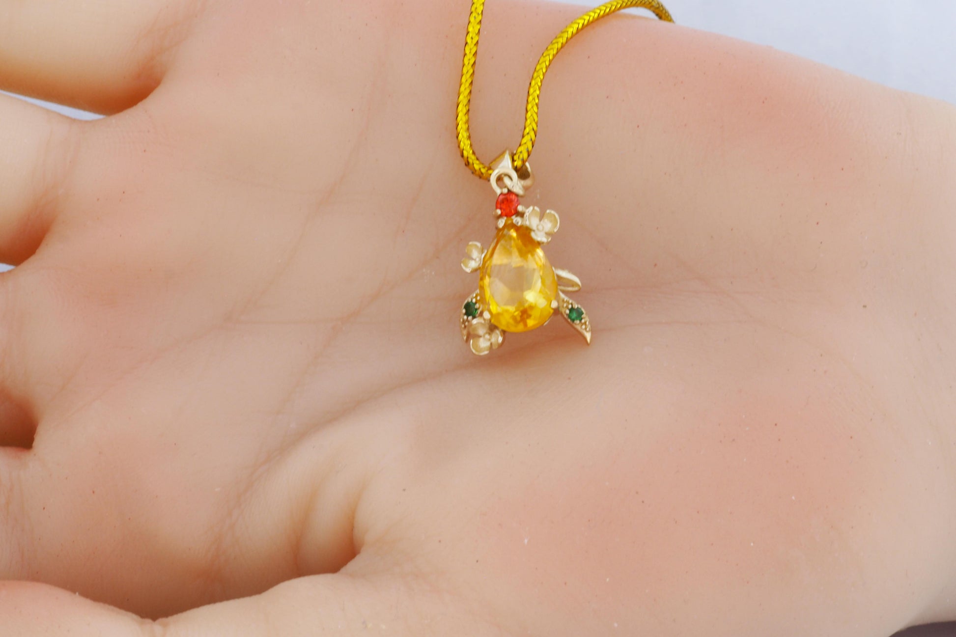 Pear citrine Pendant in 14 Karat Gold.