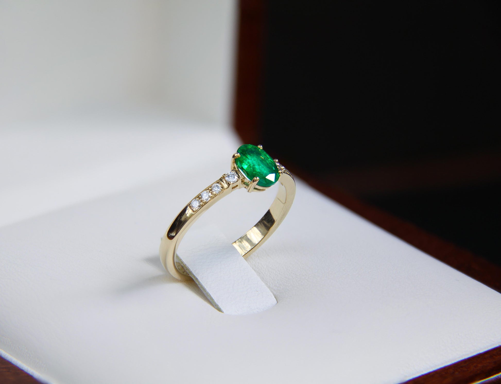 Emerald 14k gold ring