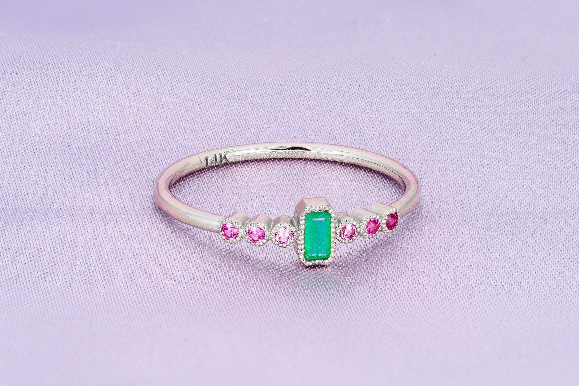 14k gold baguette emerald ring