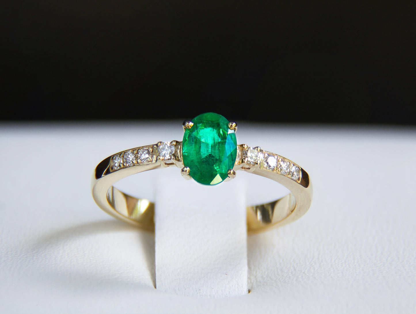 Emerald 14k gold ring