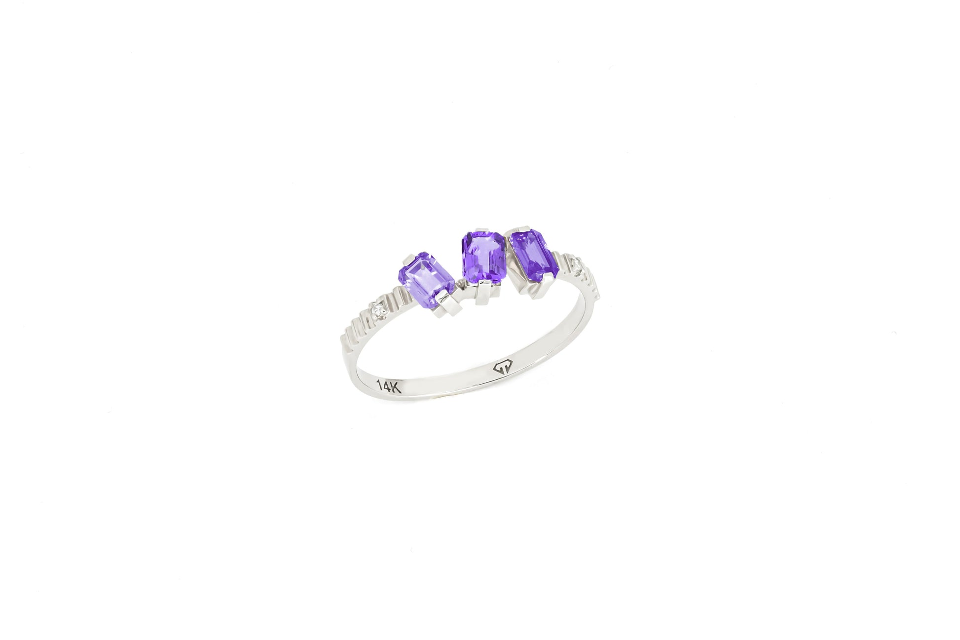 Monochrome purple gemstone 14k ring