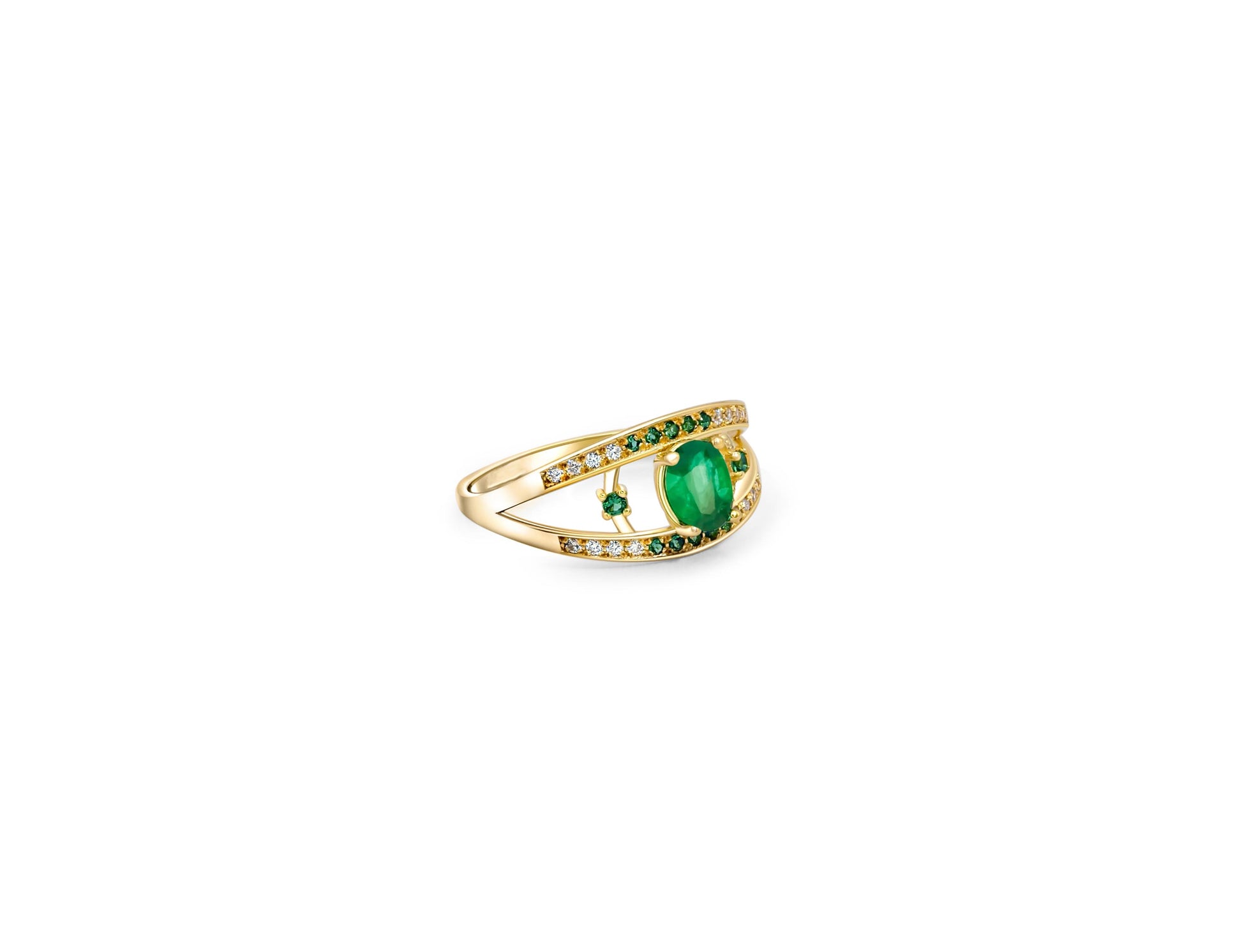 Oval emerald 14k gold ring