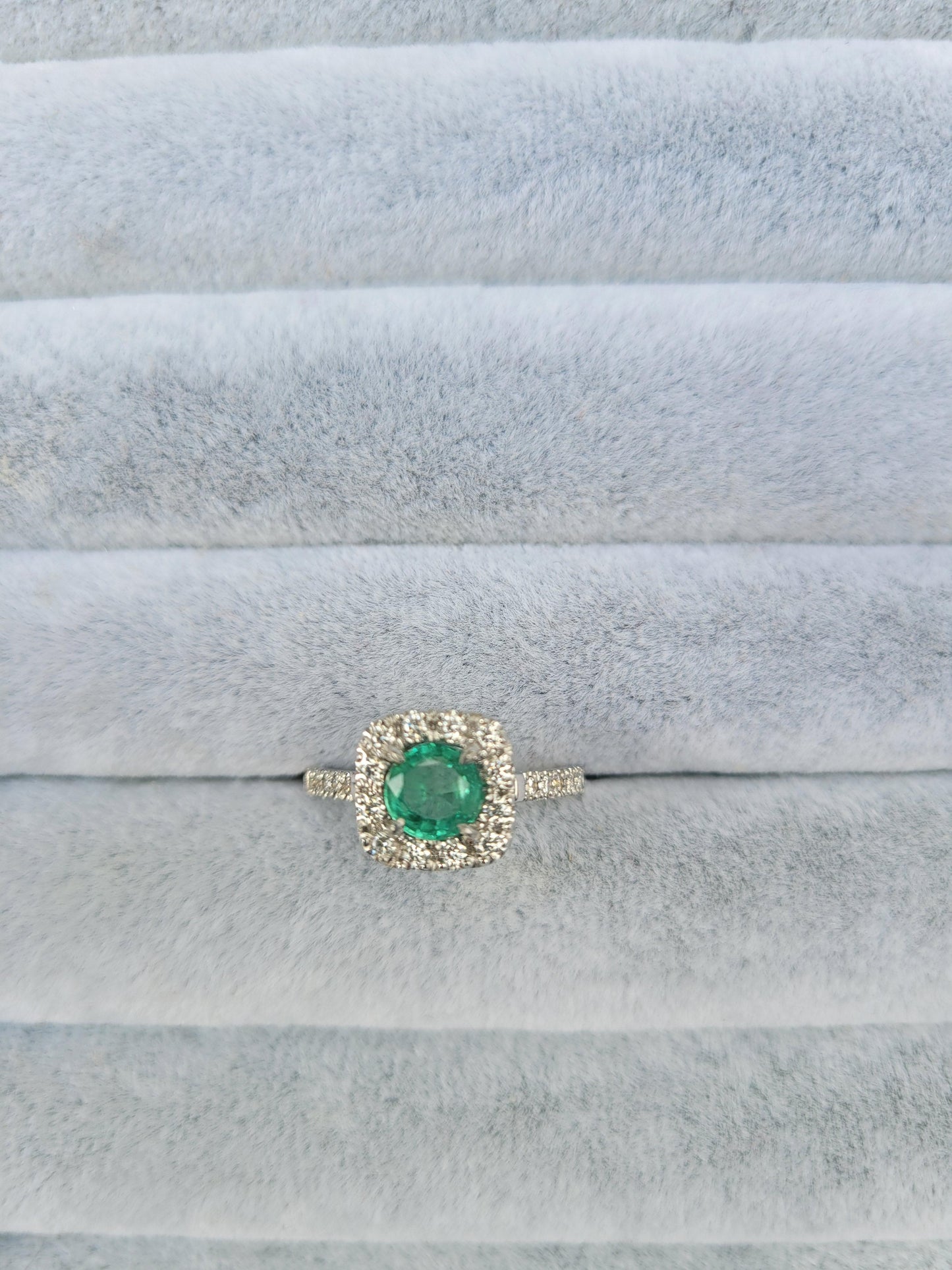 Diamond Halo emerald 14k gold ring