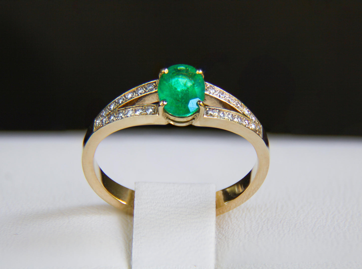 Emerald engagement 14k gold ring