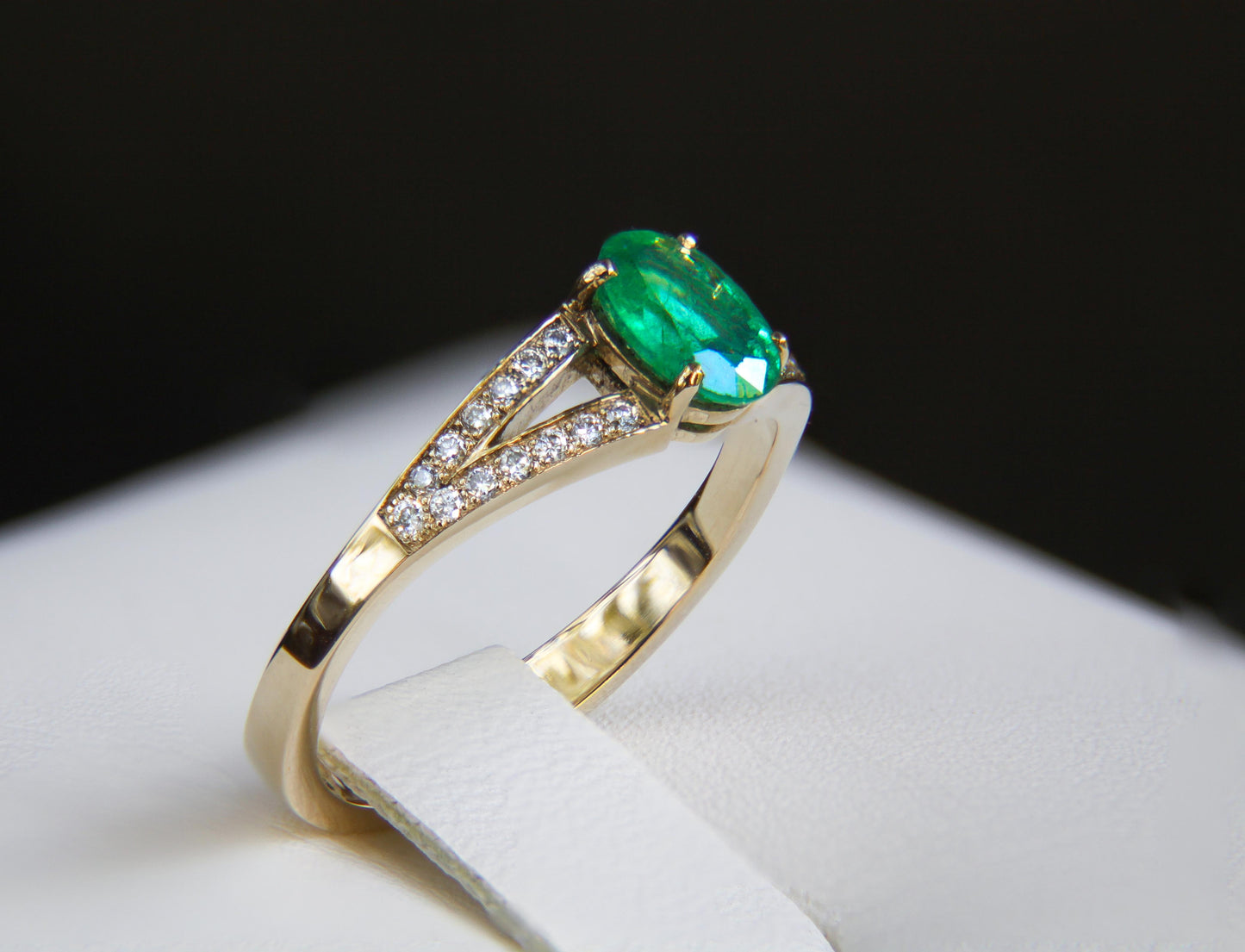 Emerald engagement 14k gold ring