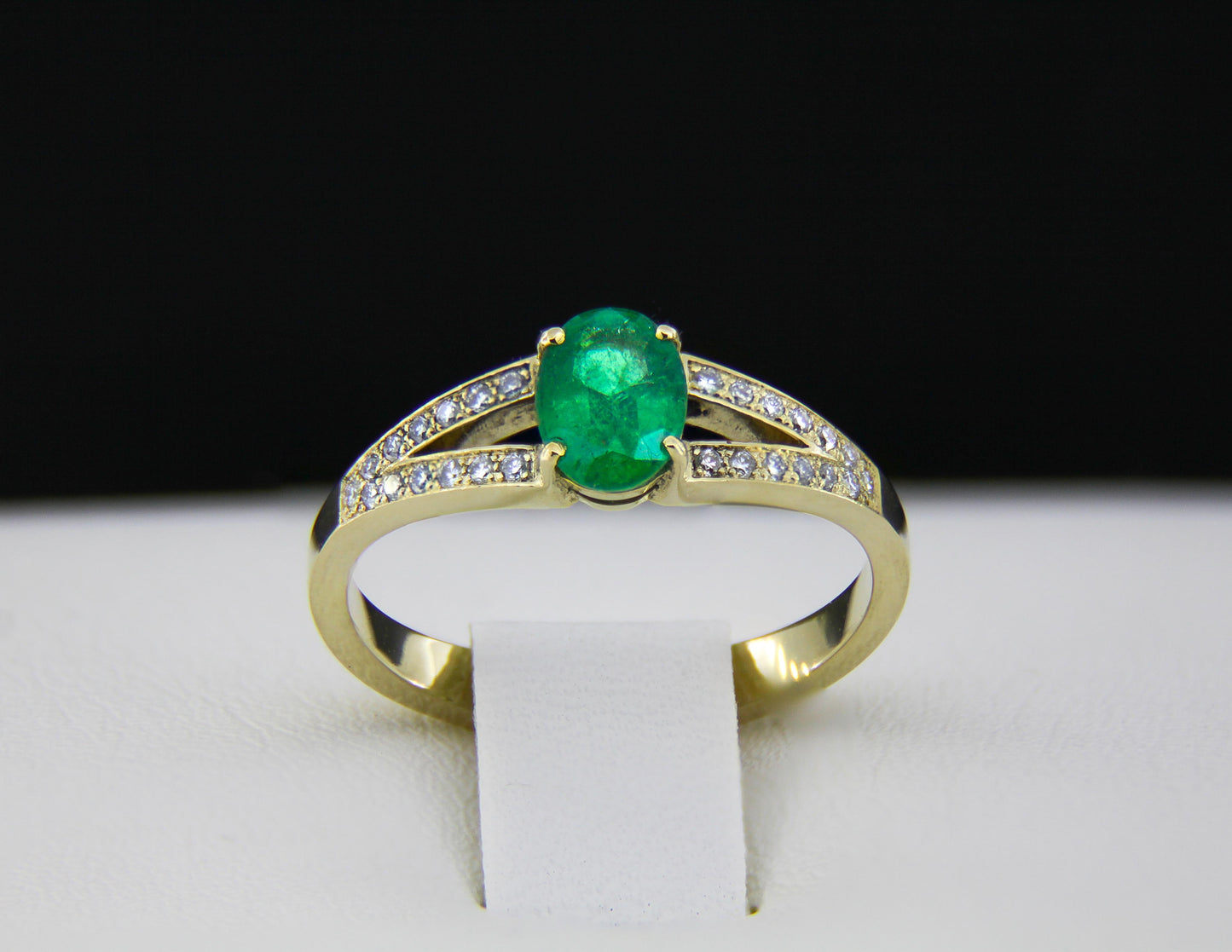 Emerald engagement 14k gold ring