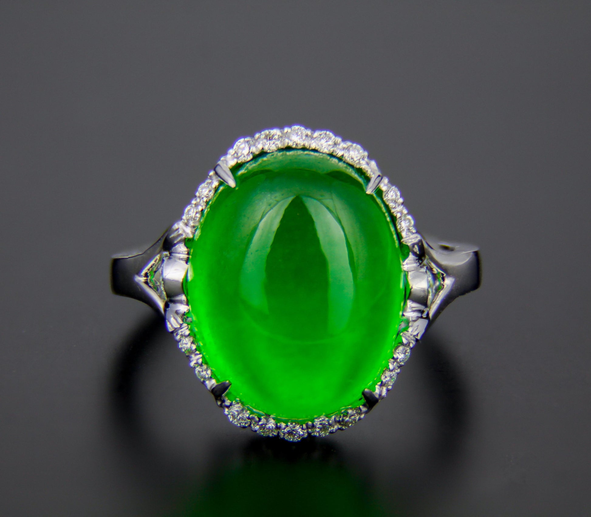 Green jade 14k gold ring