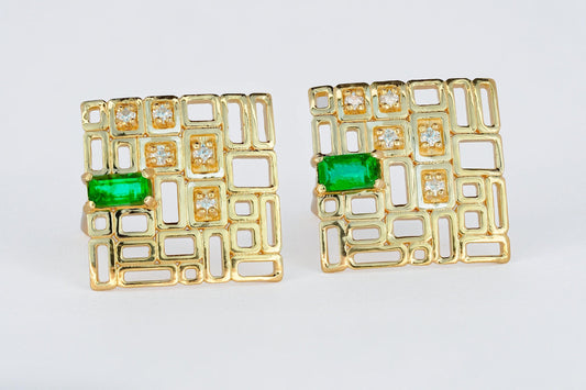 Baguette emerald earrings studs in 14k gold