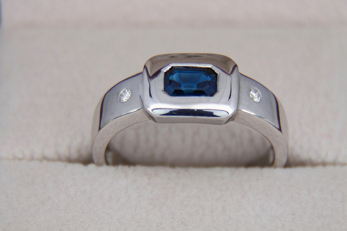 Blue and white sapphires 14k gold ring