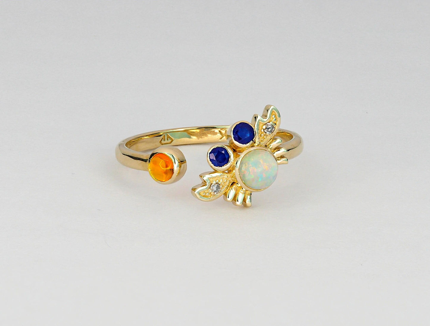 Crab gold ring with opal in 14k gold