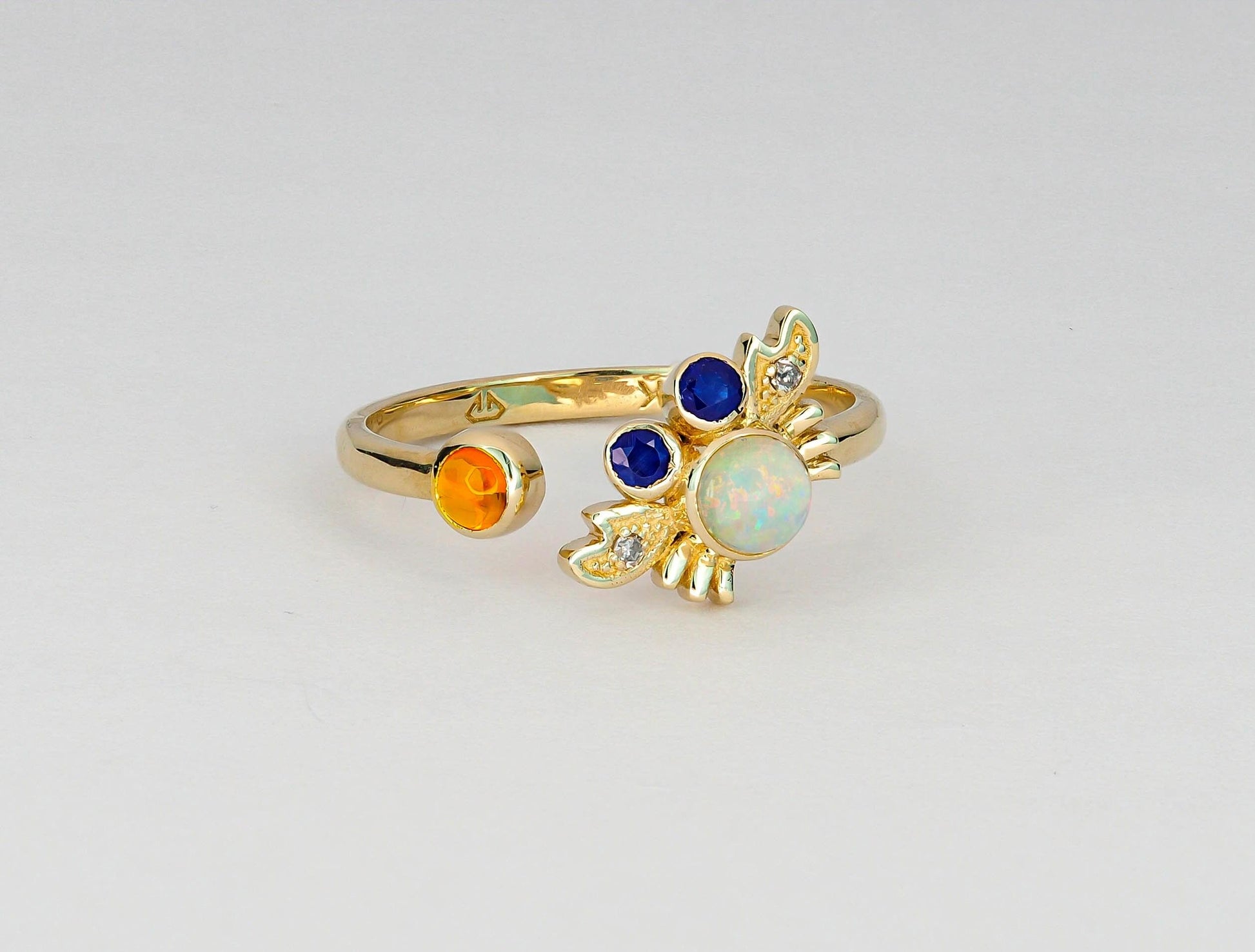 Crab gold ring with opal in 14k gold