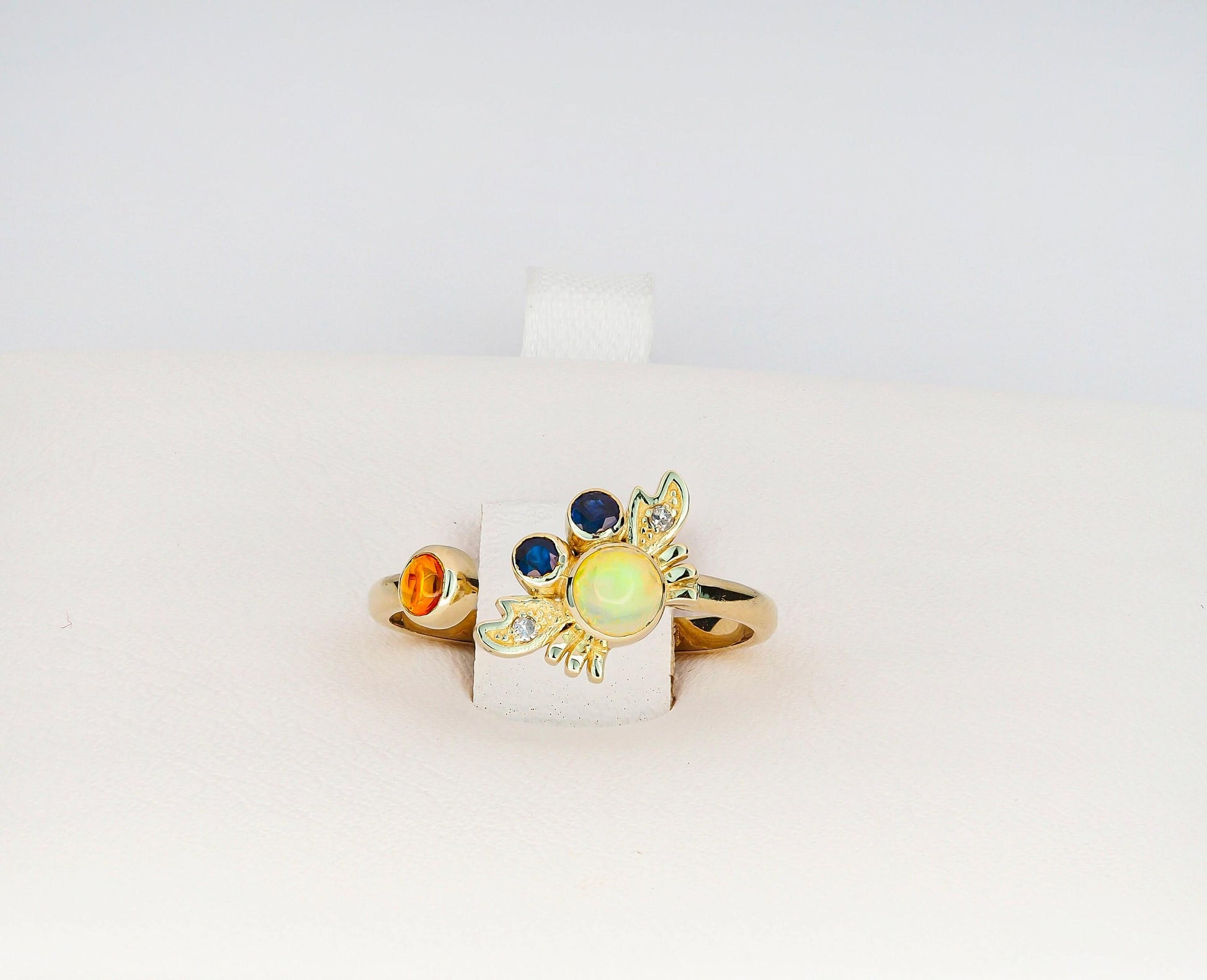 Crab gold ring with opal in 14k gold