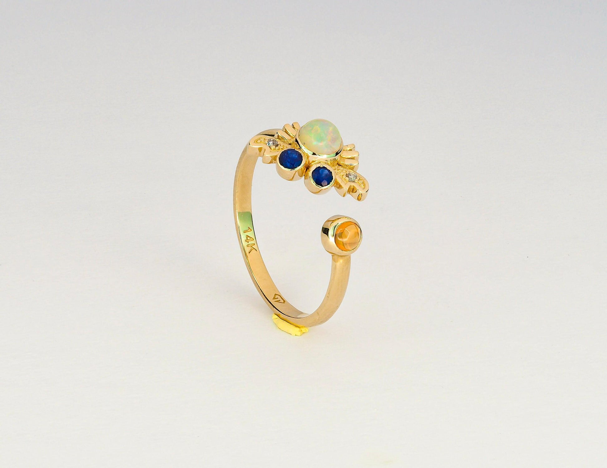 Crab gold ring with opal in 14k gold
