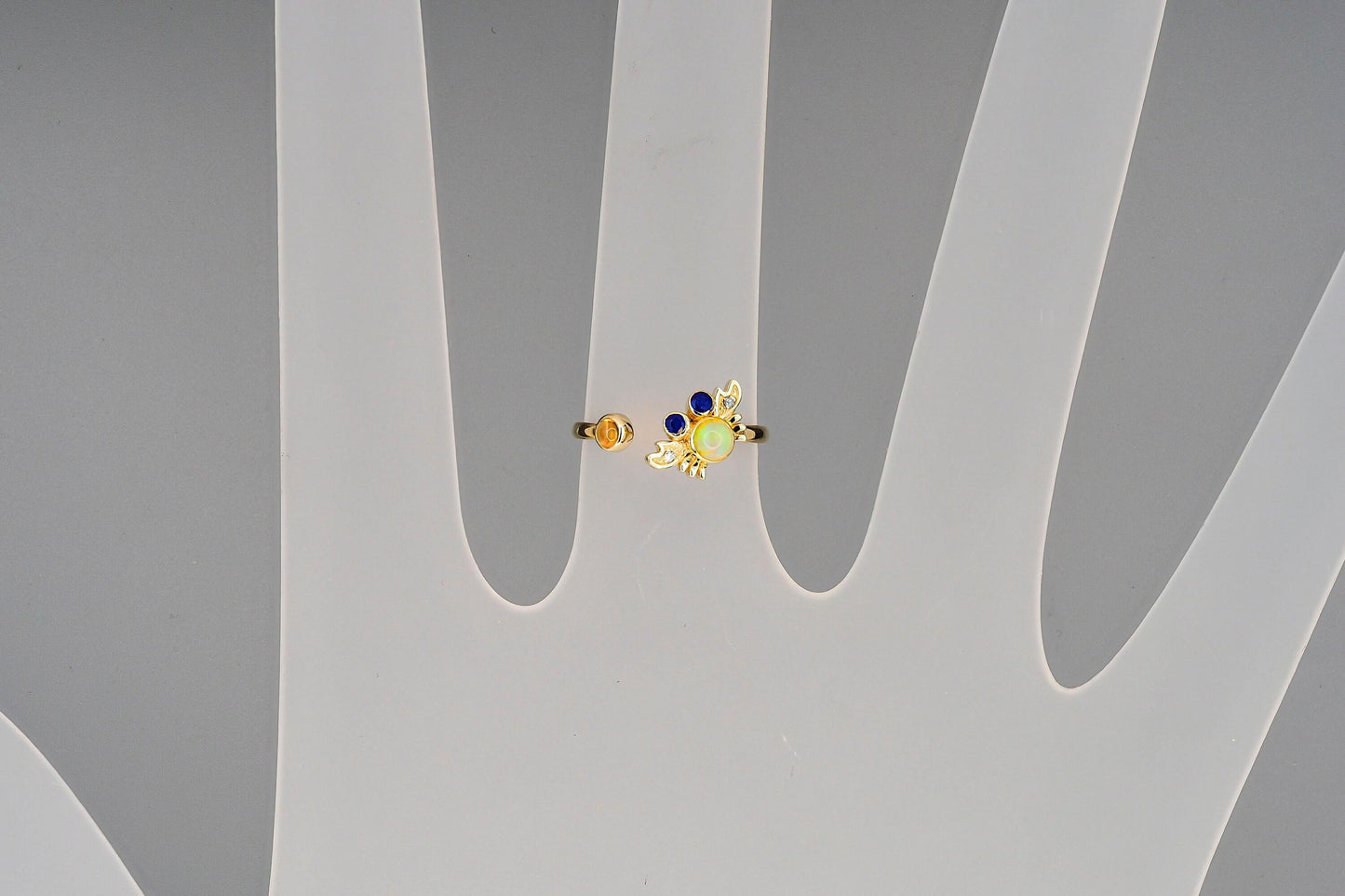Crab gold ring with opal in 14k gold