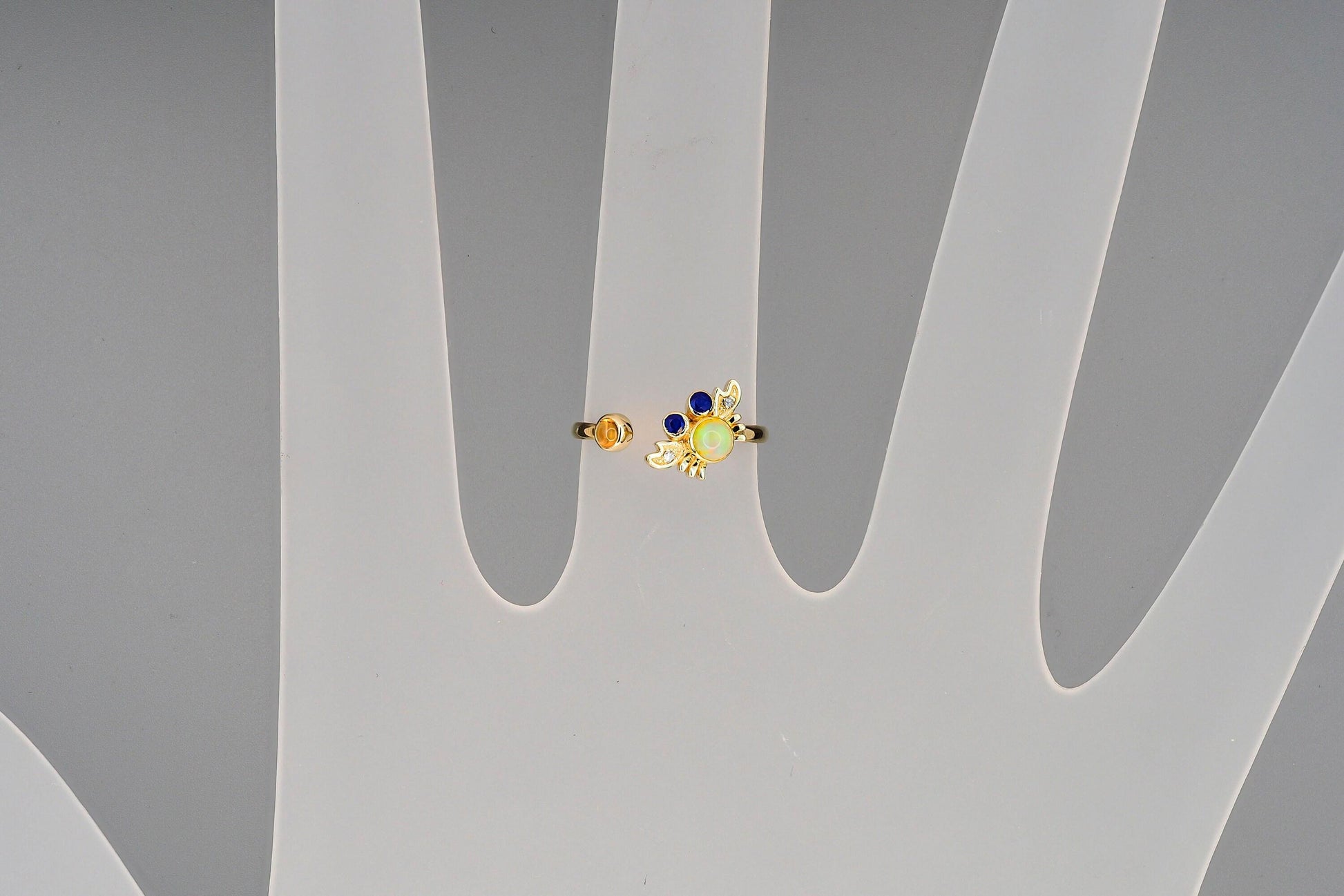Crab gold ring with opal in 14k gold