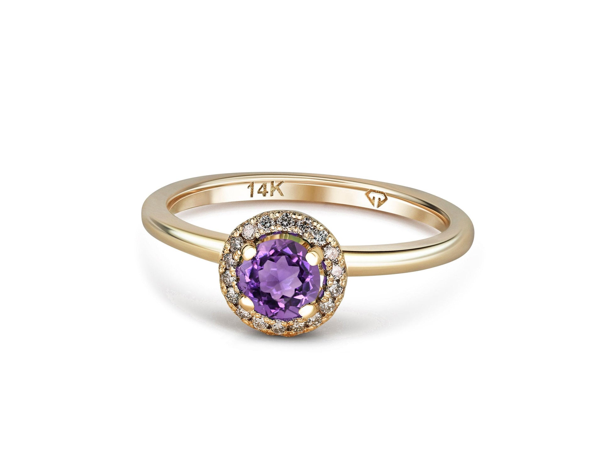 Elegant Amethyst Ring with Diamonds in 14k Gold