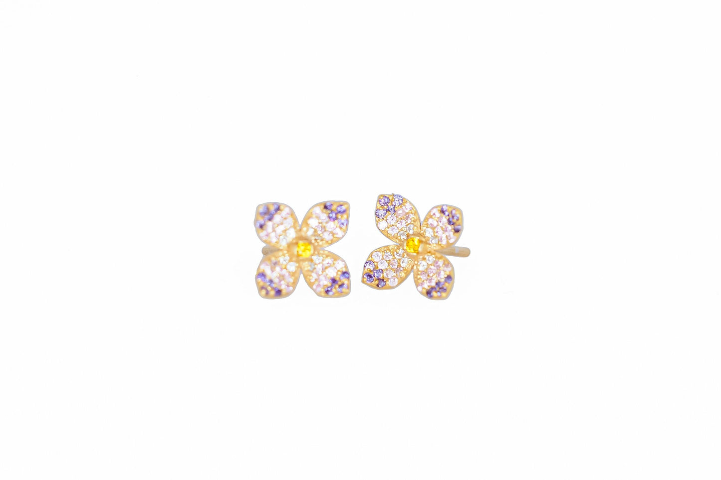 Flower earrings studs in 14k gold