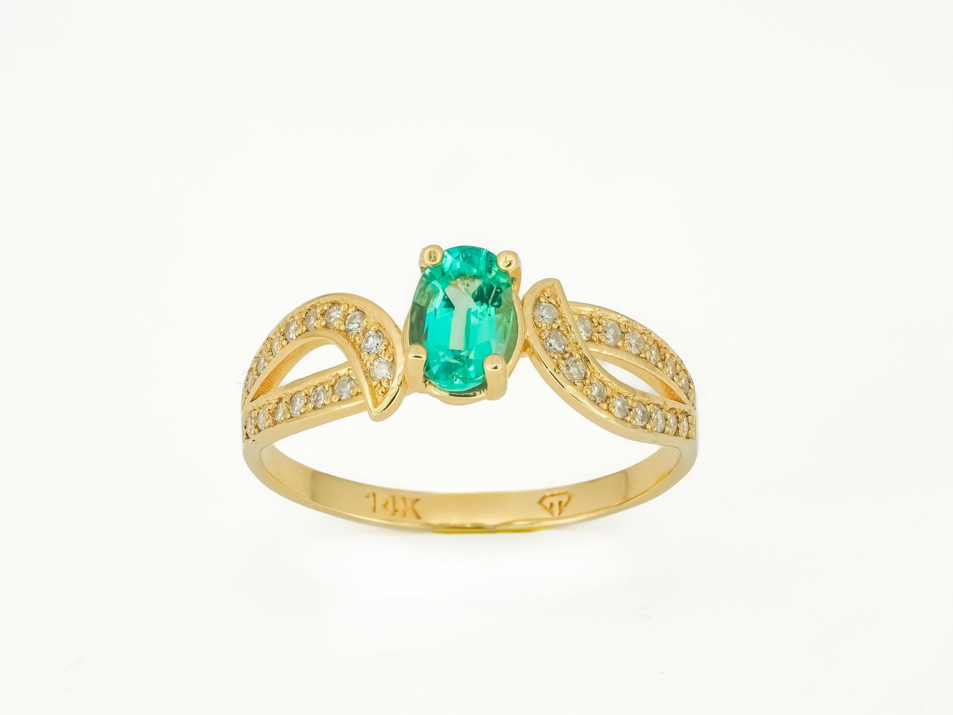 Genuine emerald 14k gold ring