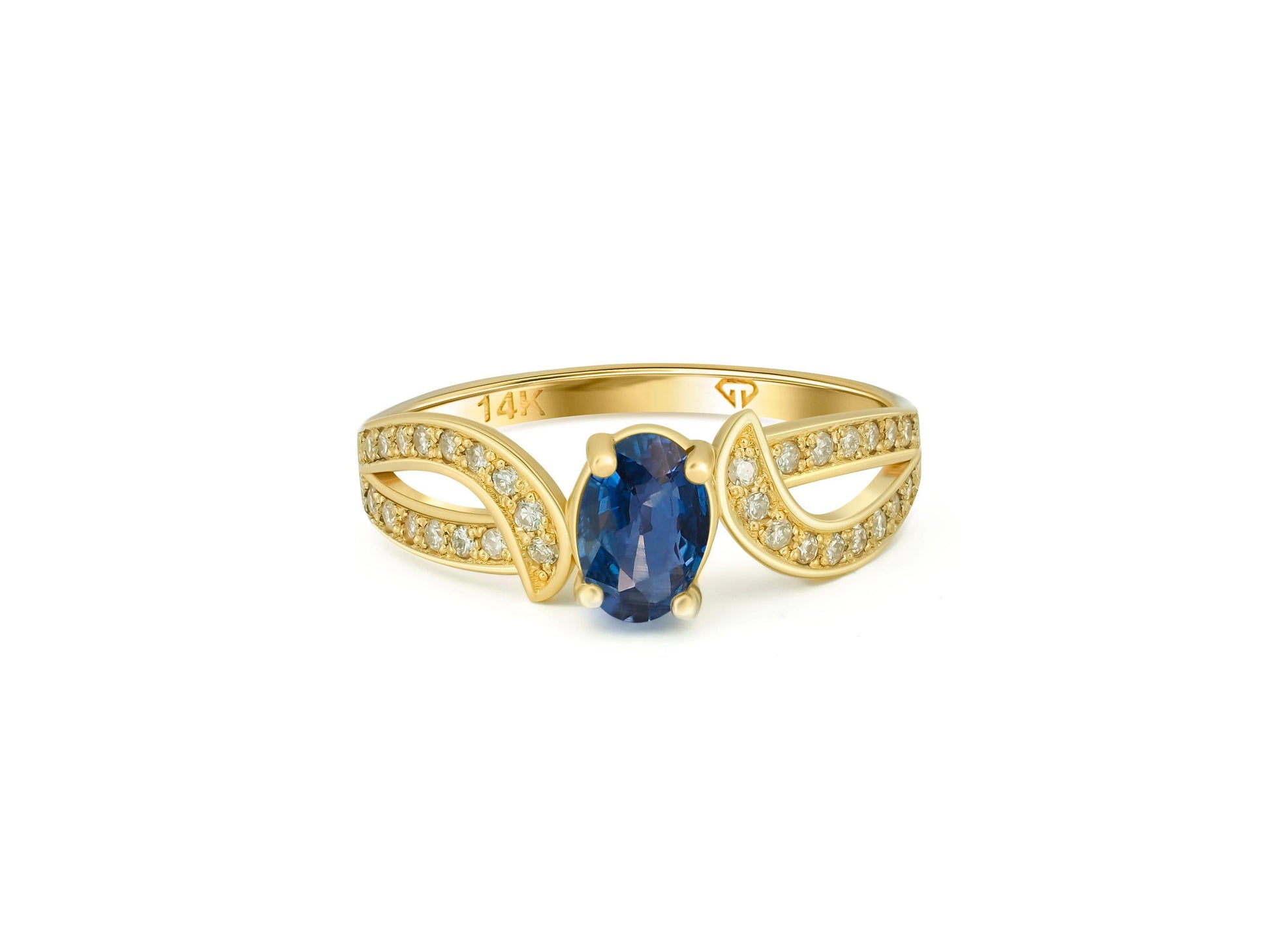 Blue Sapphire  engagement ring in 14k gold