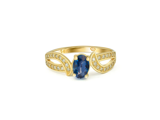 Blue Sapphire  engagement ring in 14k gold