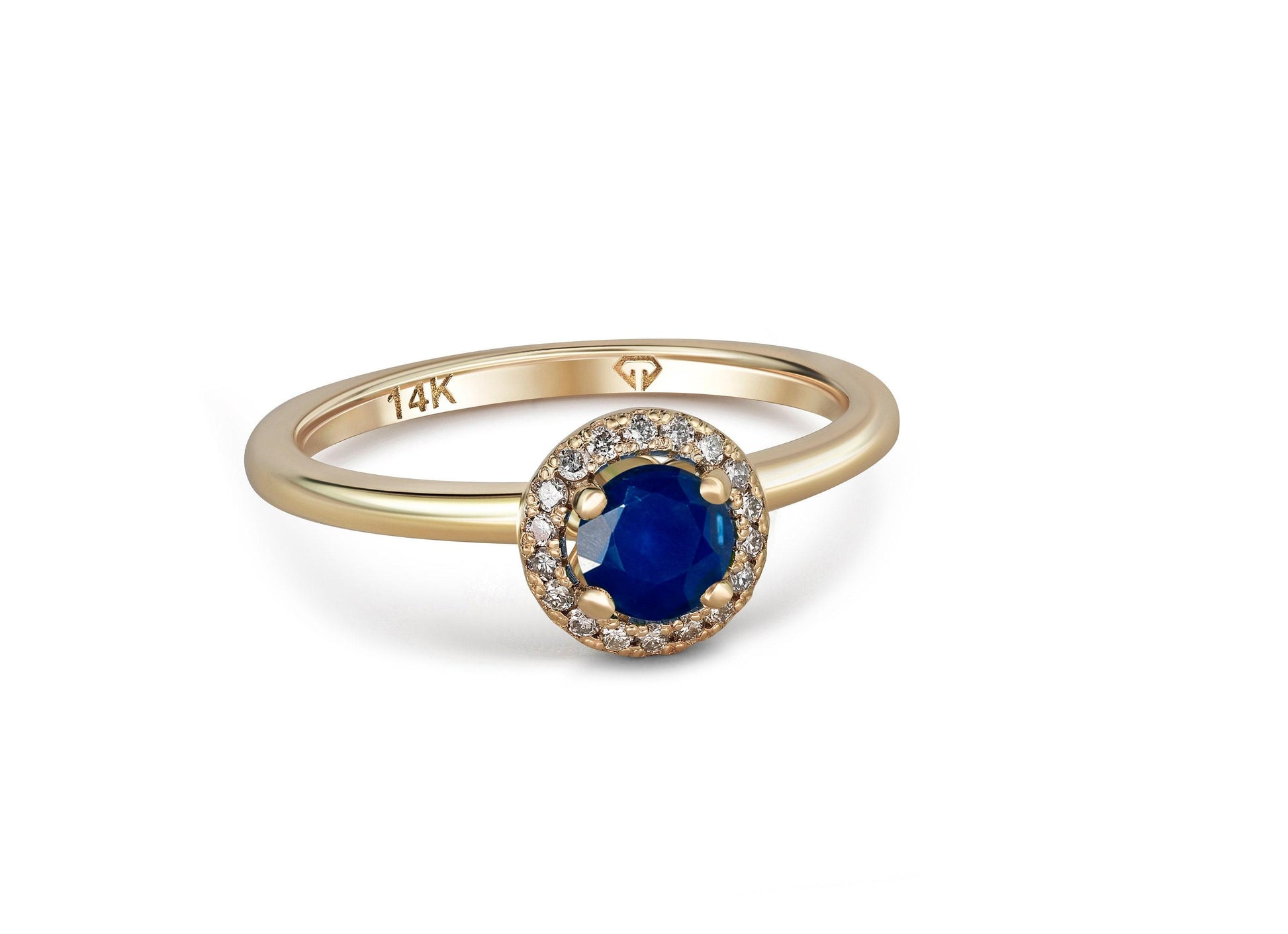 Diamonds Halo Sapphire Ring in 14 Karat Gold