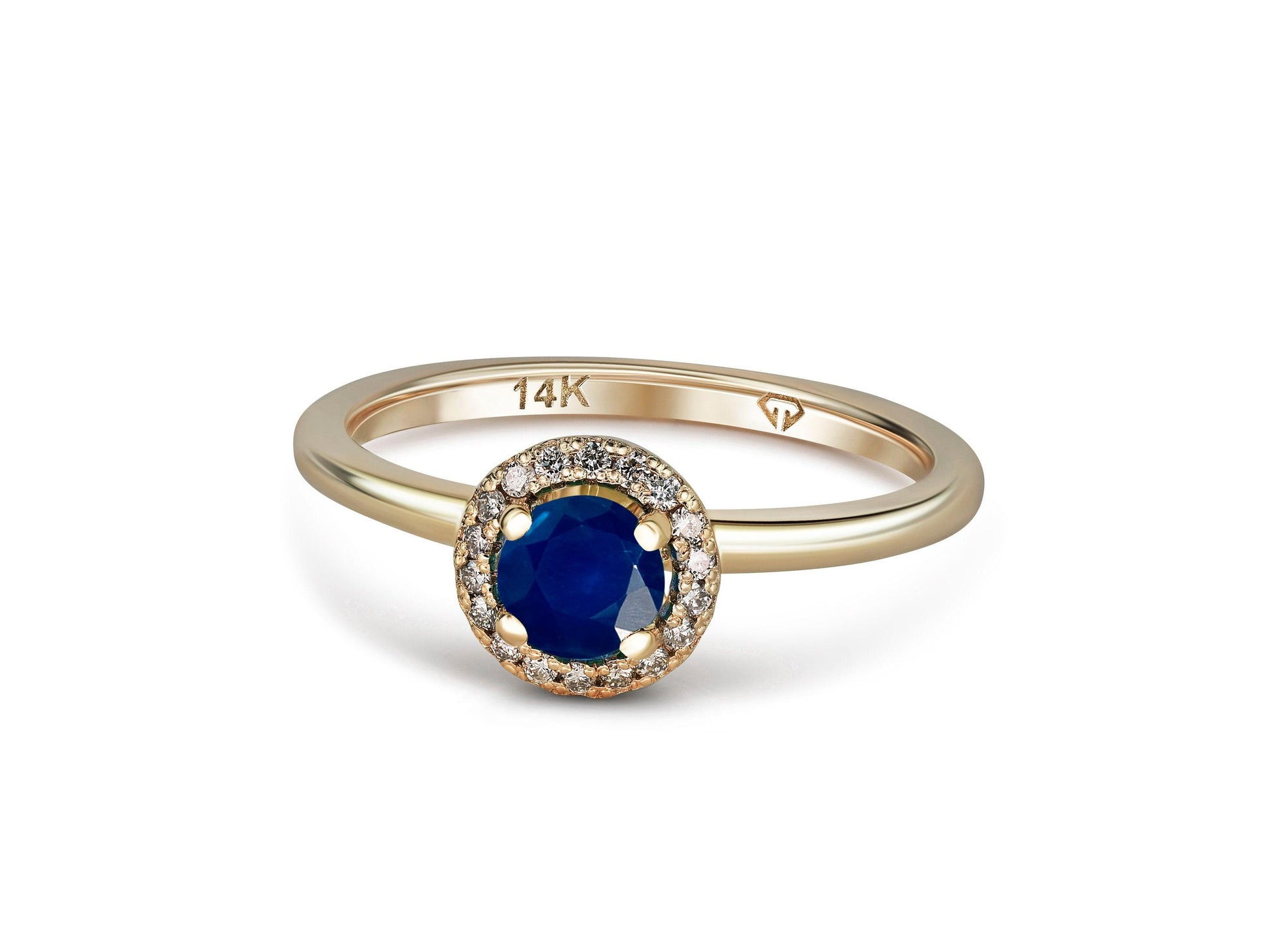Diamonds Halo Sapphire Ring in 14 Karat Gold