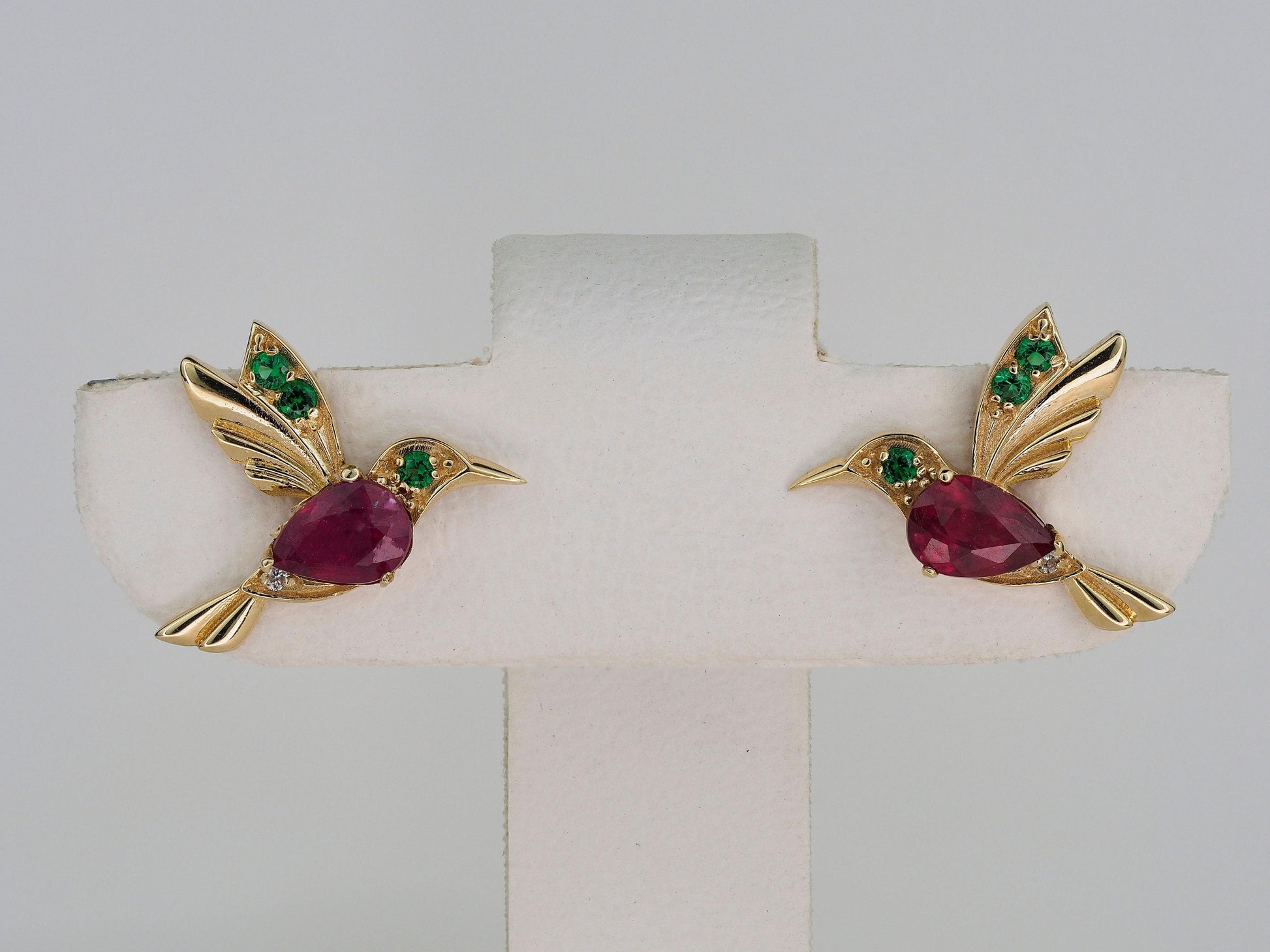 Hummingbird earings studs with rubies in 14k gold