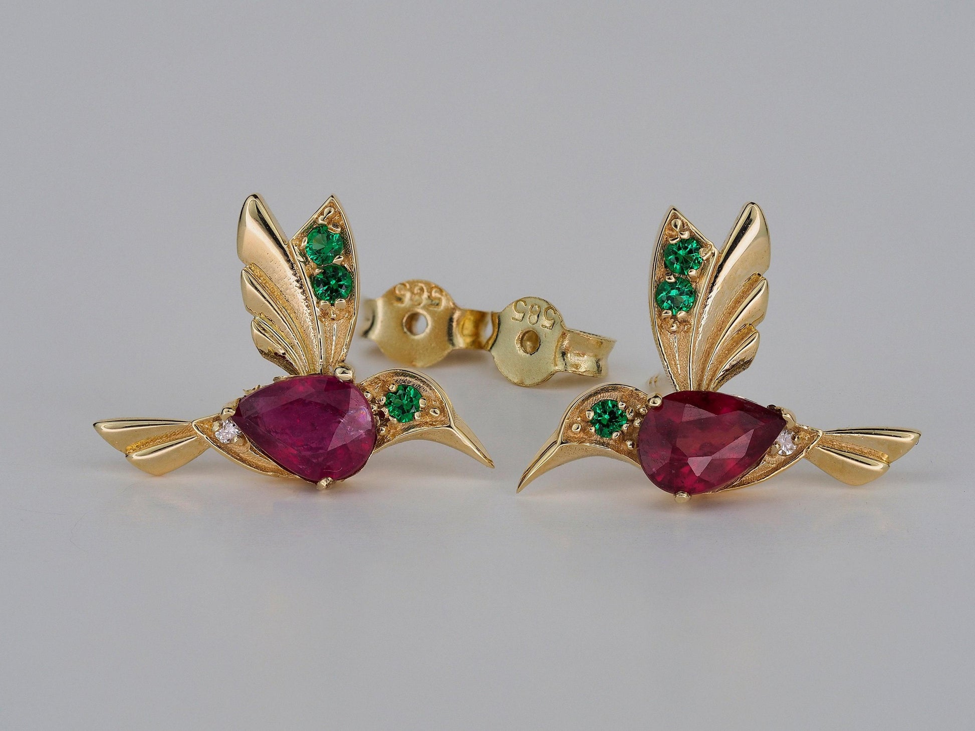 Hummingbird earings studs with rubies in 14k gold