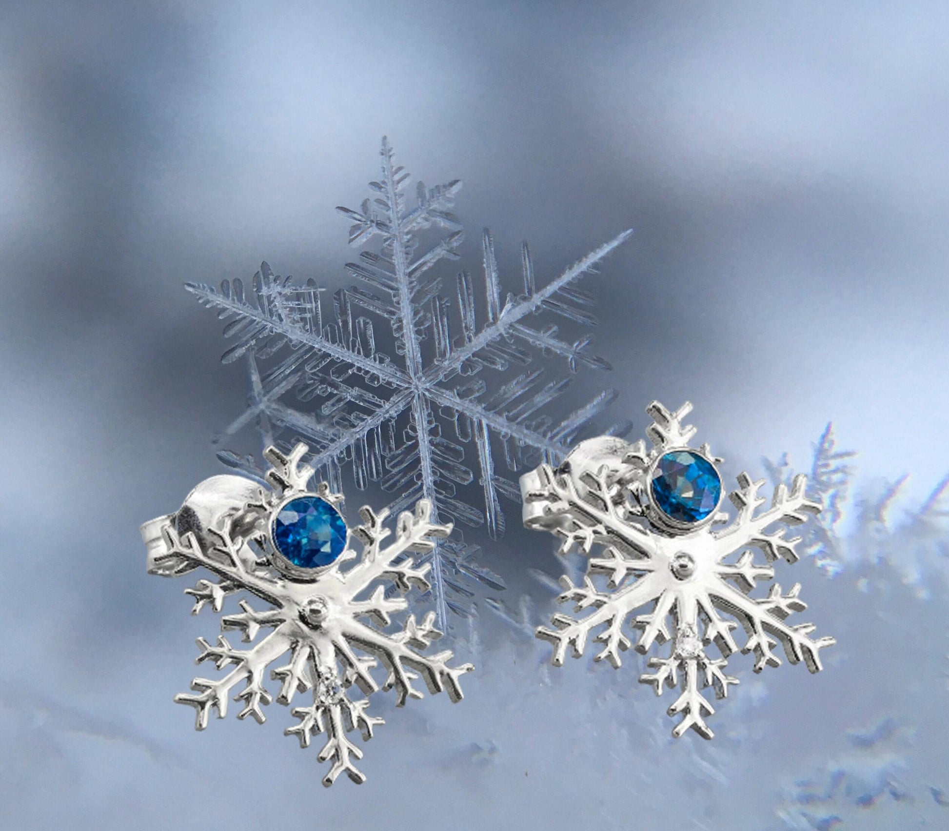 Snowflake 14k earrings studs