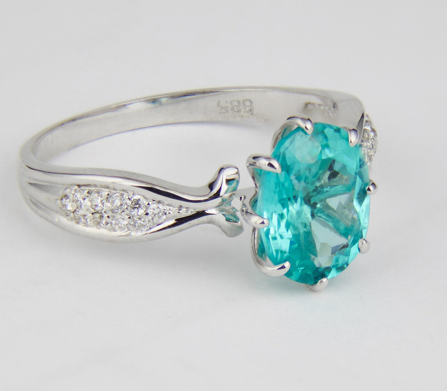 Paraiba blue apatite 14k gold ring