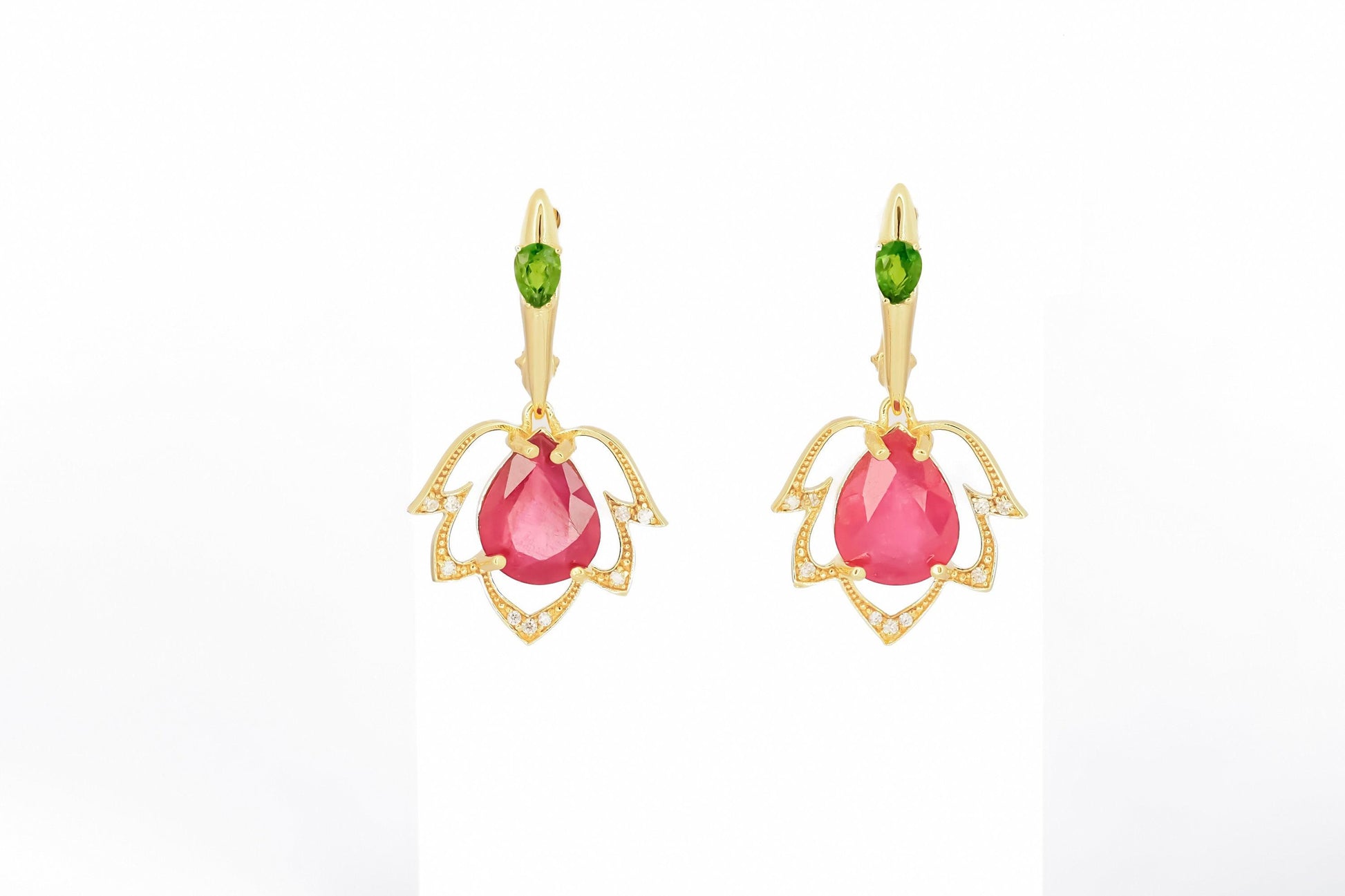 Pear ruby flower 14k gold earrings