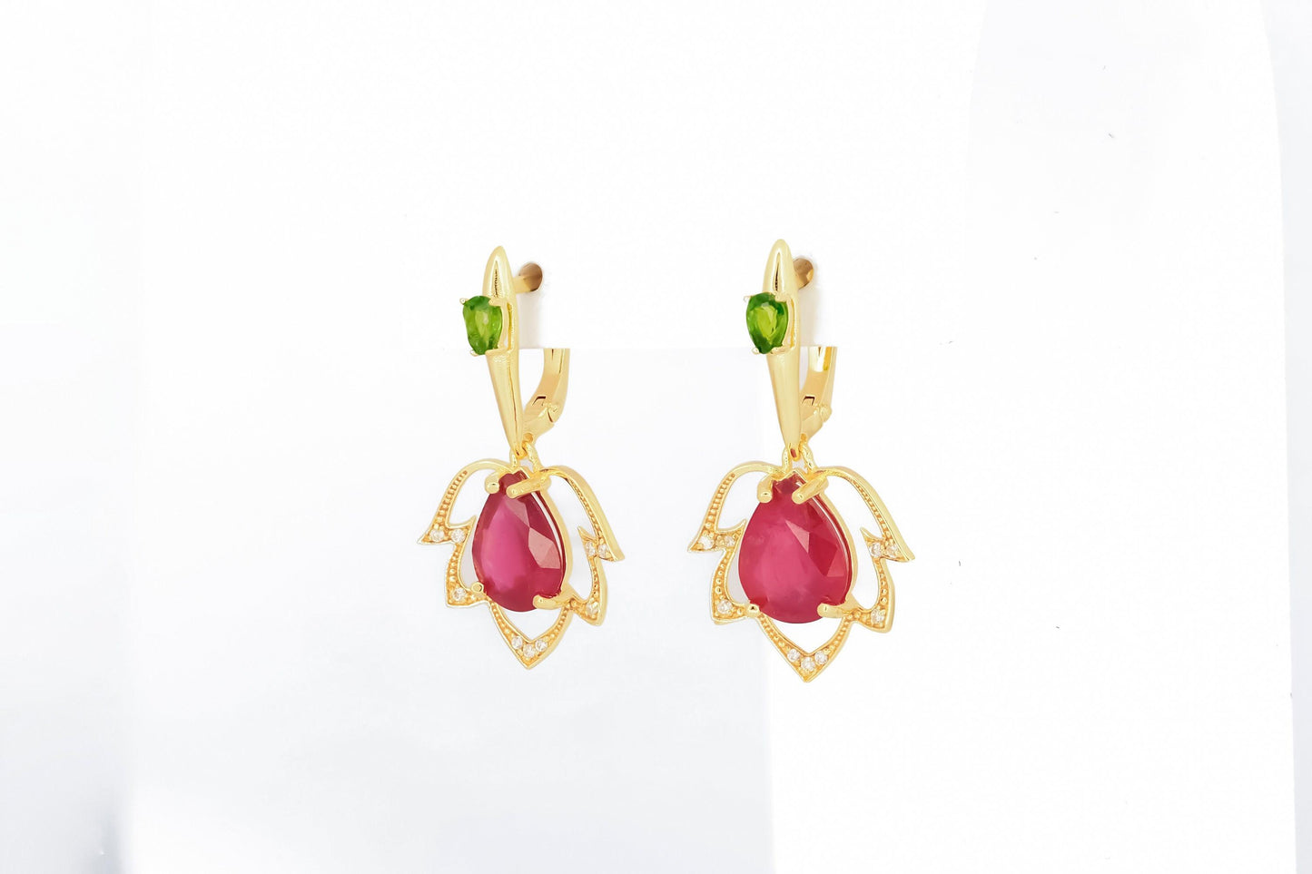 Pear ruby flower 14k gold earrings