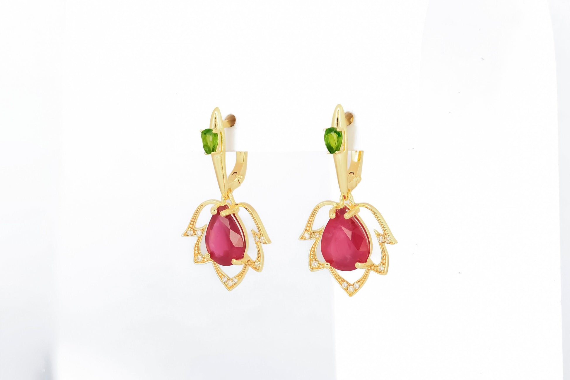 Pear ruby flower 14k gold earrings