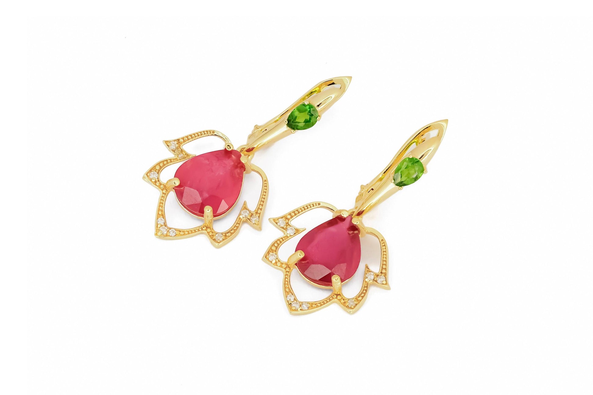 Pear ruby flower 14k gold earrings