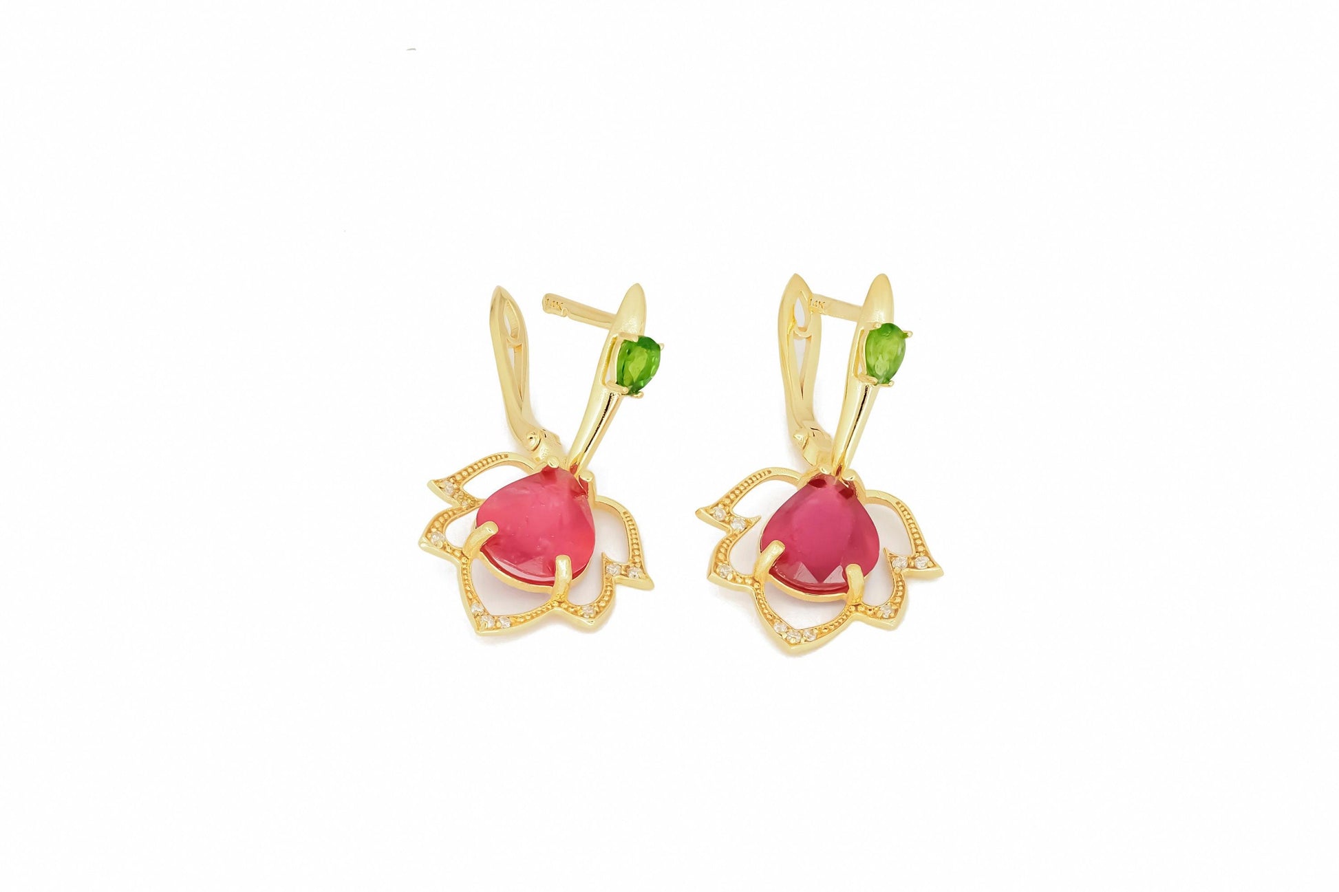 Pear ruby flower 14k gold earrings