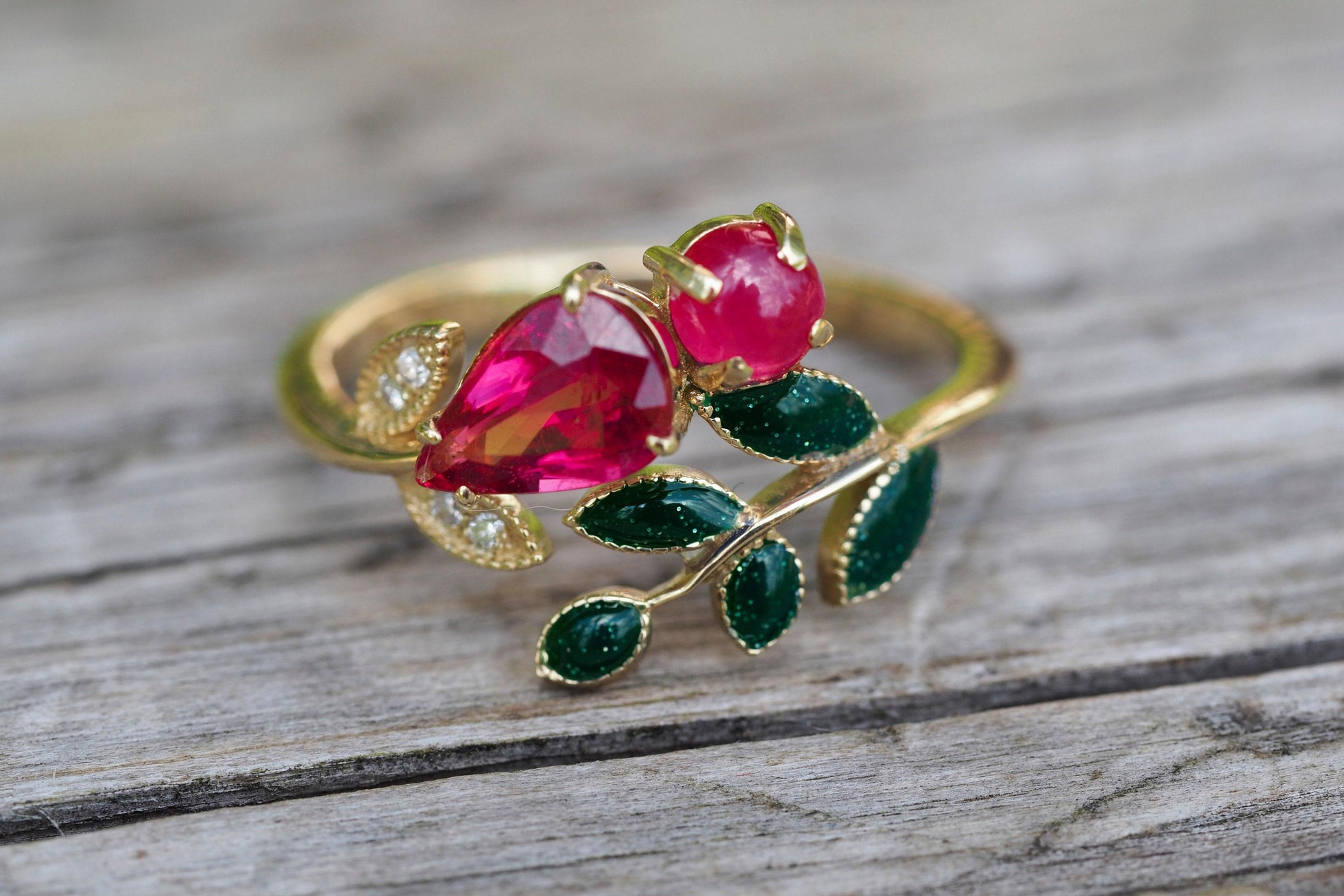 Pear, cabochon ruby 14k gold