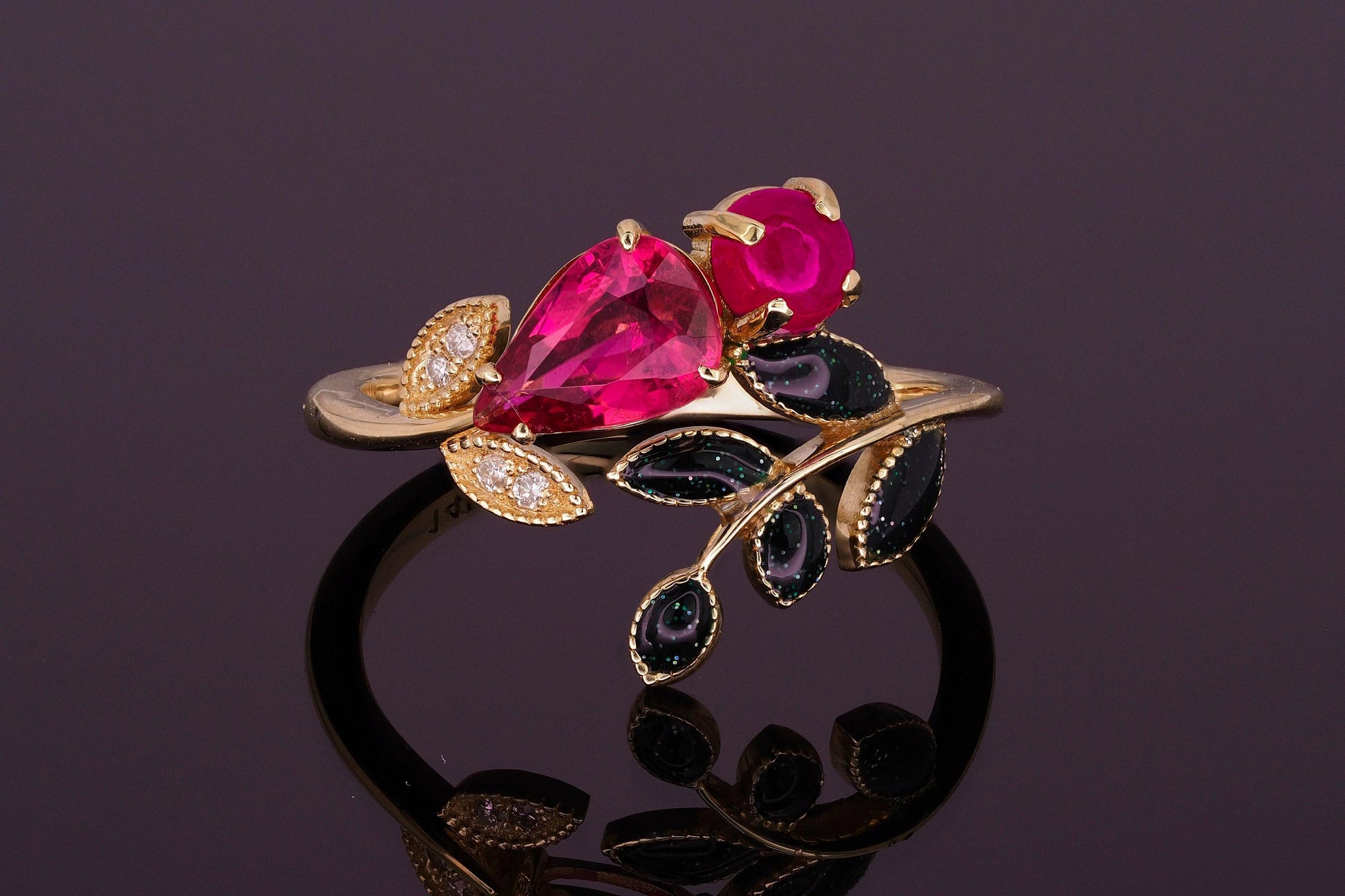Pear, cabochon ruby 14k gold