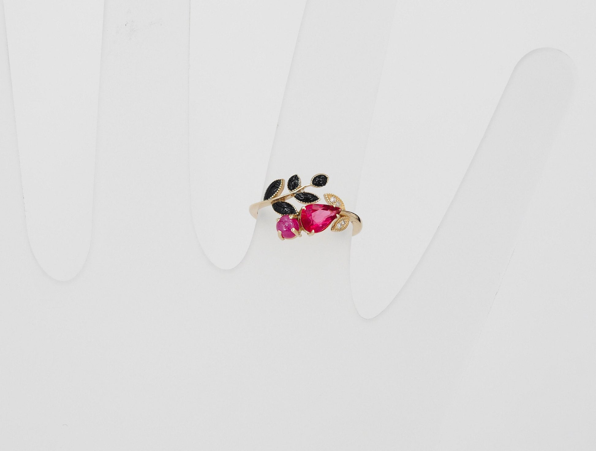 Pear, cabochon ruby 14k gold
