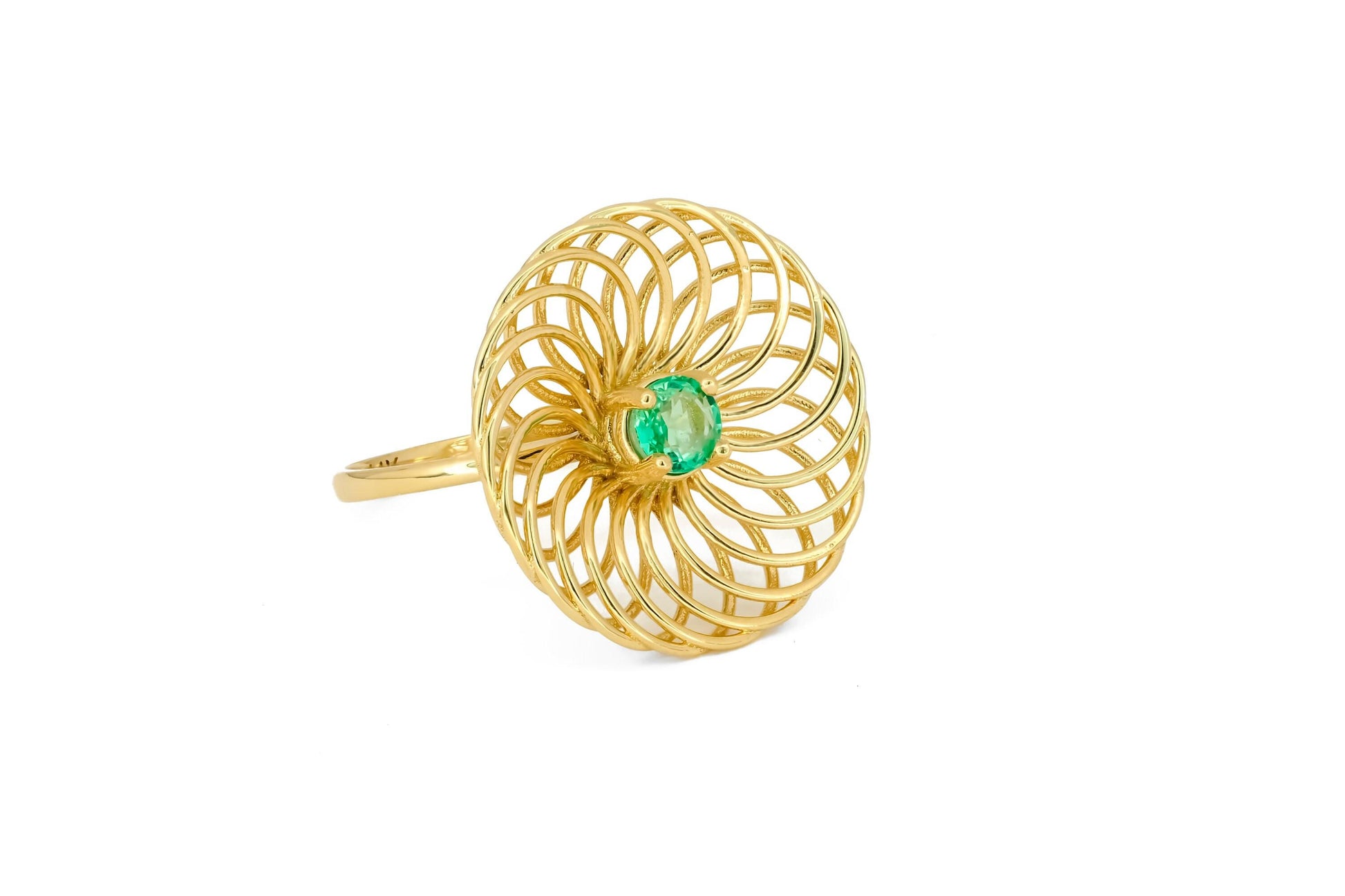 Round emerald 14k gold ring
