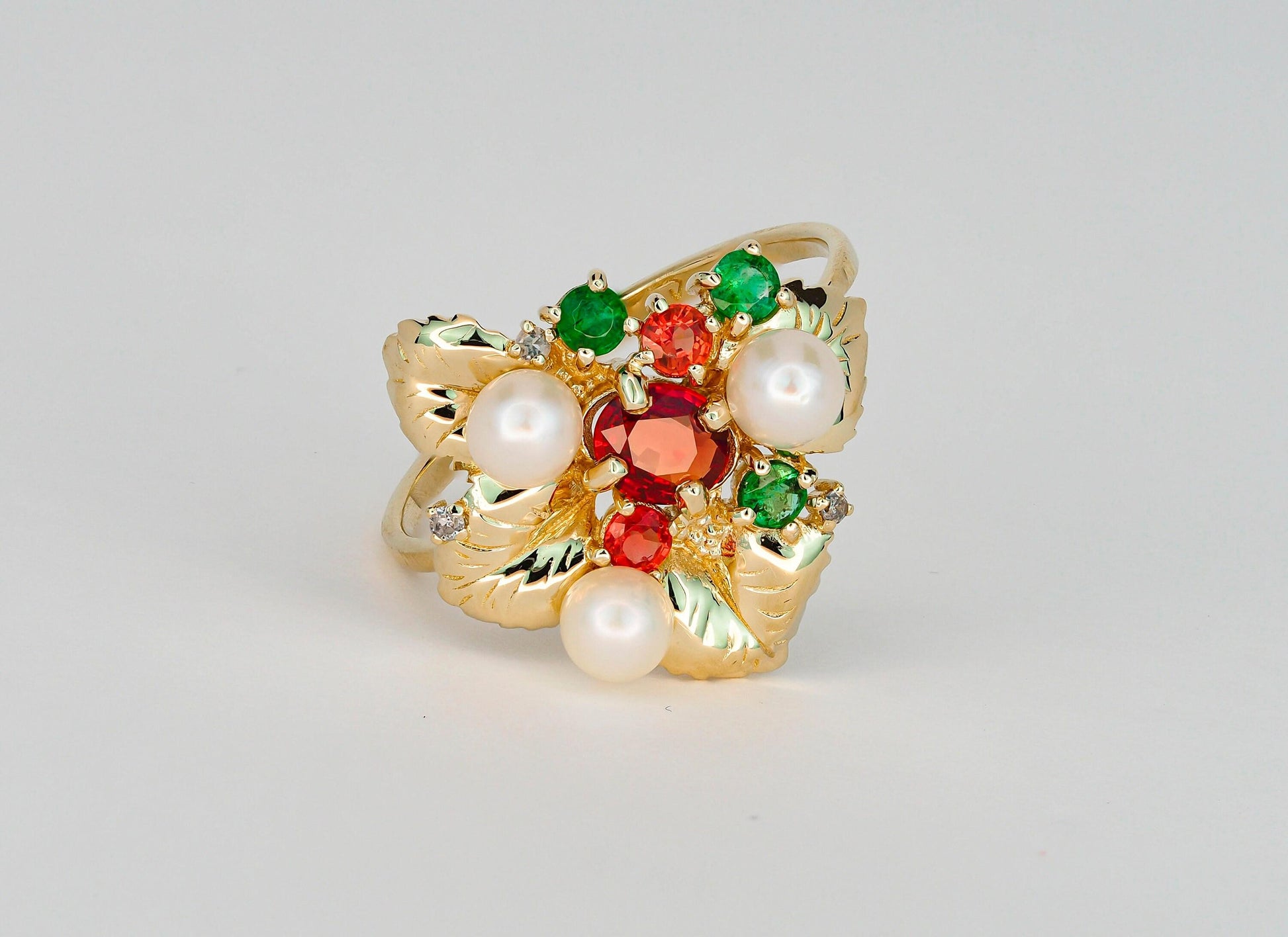 Sapphire flower 14k gold ring