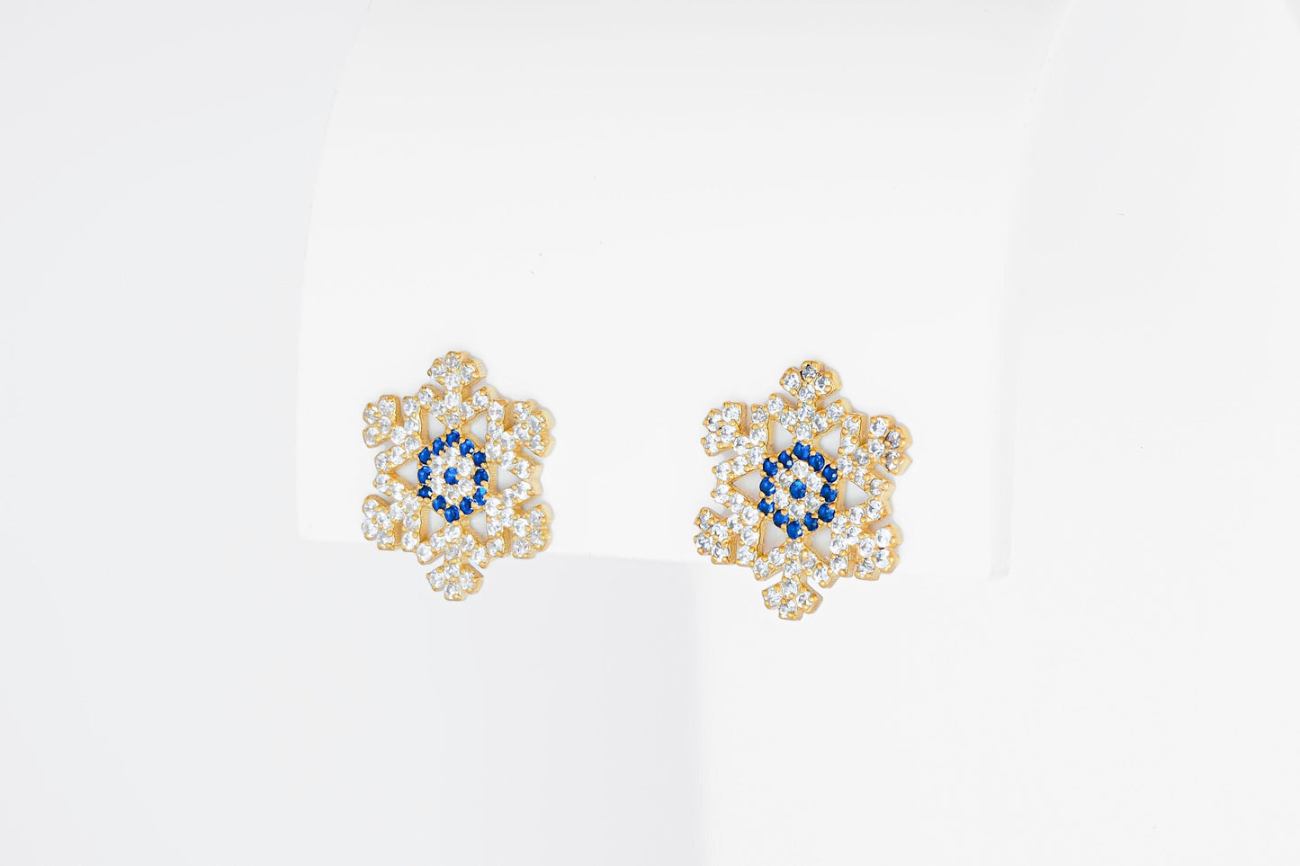 Snowflake 14k gold studs