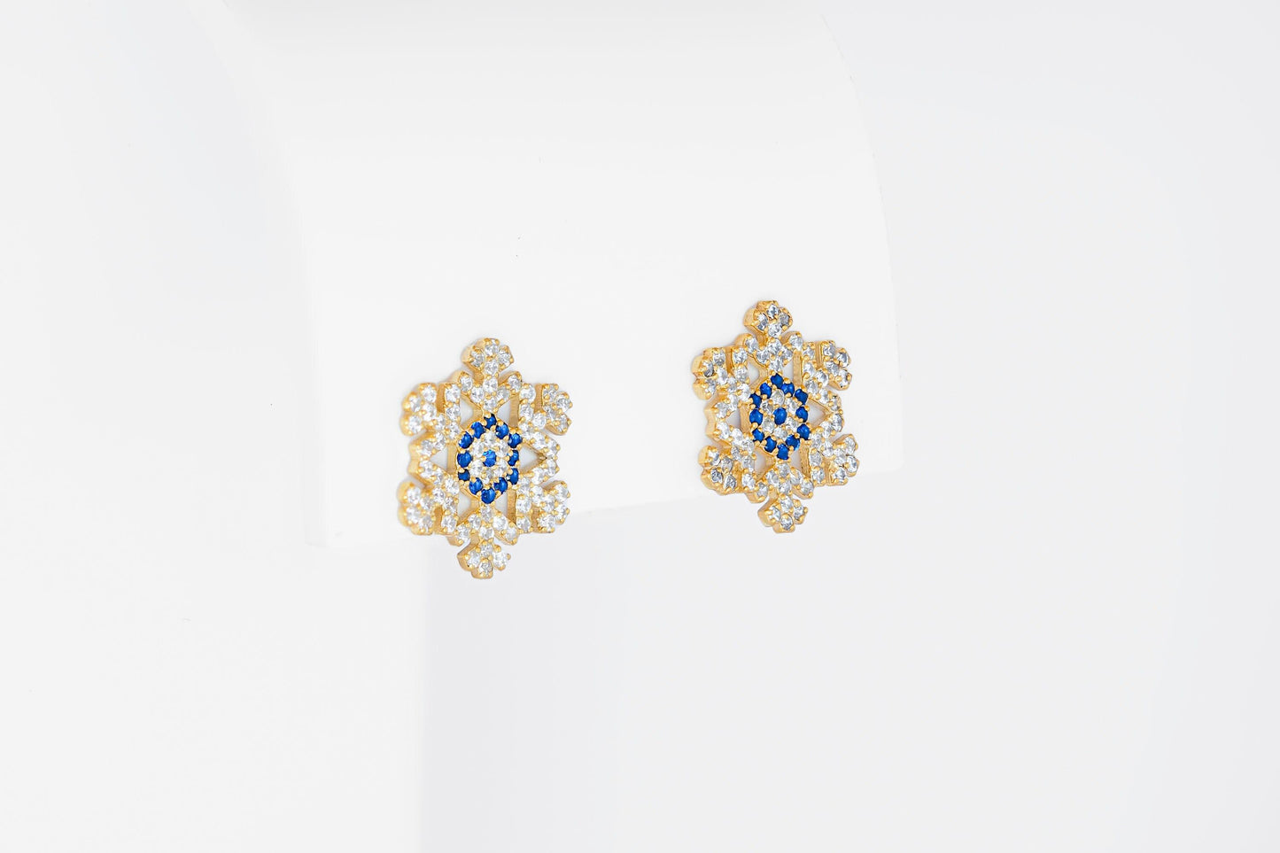Snowflake 14k gold studs