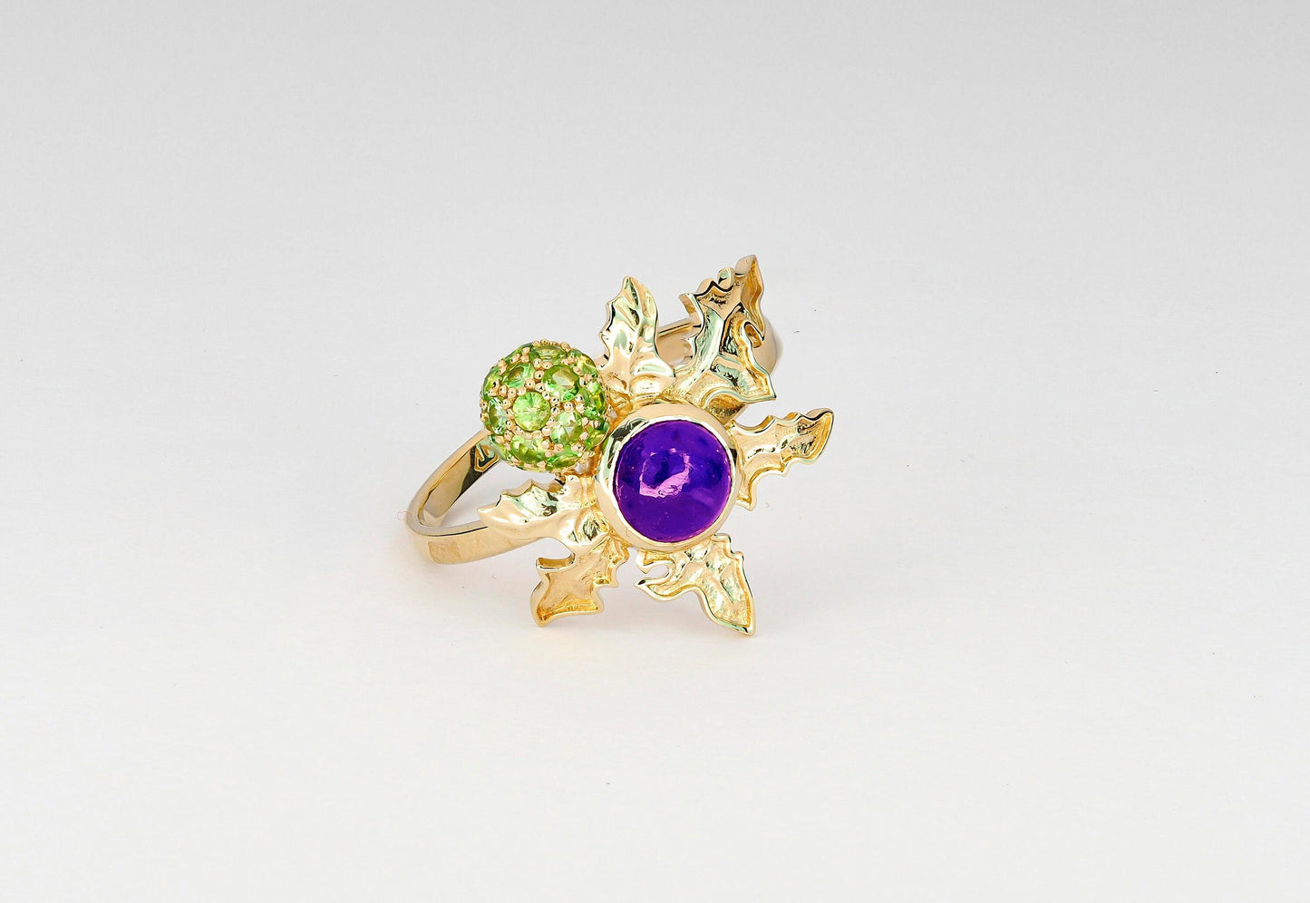 Thistle ring with amethyst in 14k gold