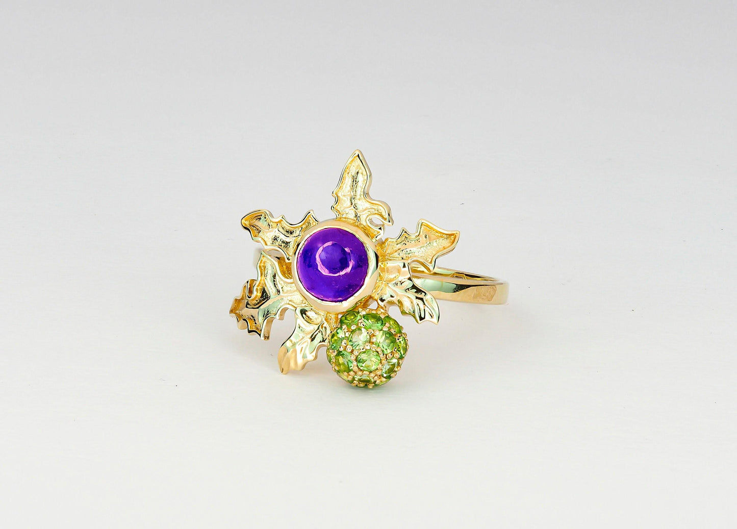 Thistle ring with amethyst in 14k gold