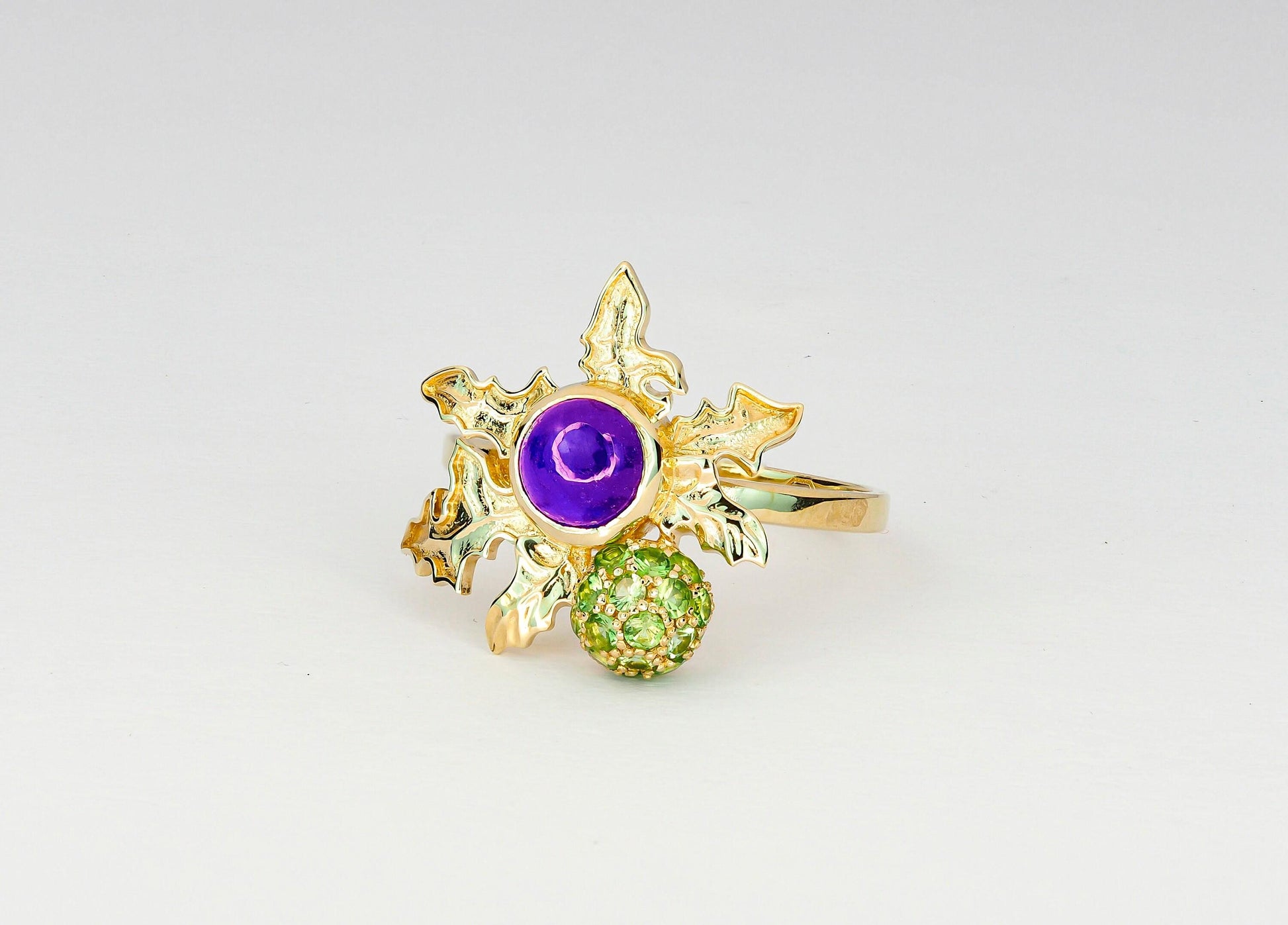 Thistle ring with amethyst in 14k gold
